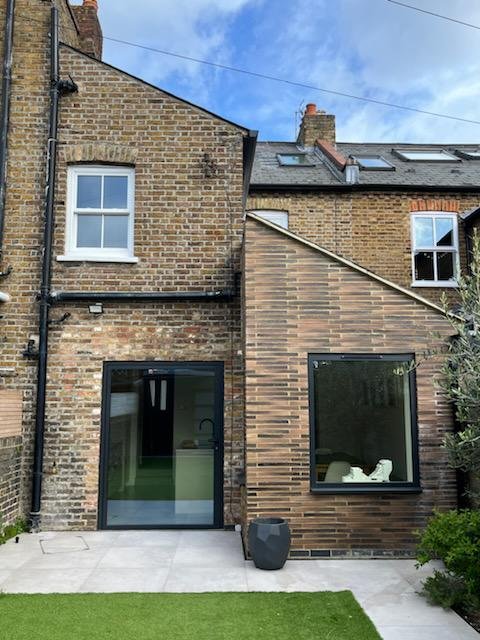 St Leonards Ave rear photo.jpg