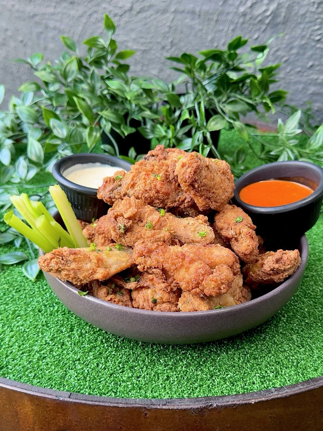 📣 𝗕𝗜𝗚 weekend of 𝗟𝗜𝗩𝗘 𝗦𝗣𝗢𝗥𝗧 happening @bullseyebirdies 🏉🏆⚽️

Check out our sports fixtures and follow our stories so you don&rsquo;t miss a game this weekend 👀

We have beer towers available, 5 interactive dart lanes, golf simulator a
