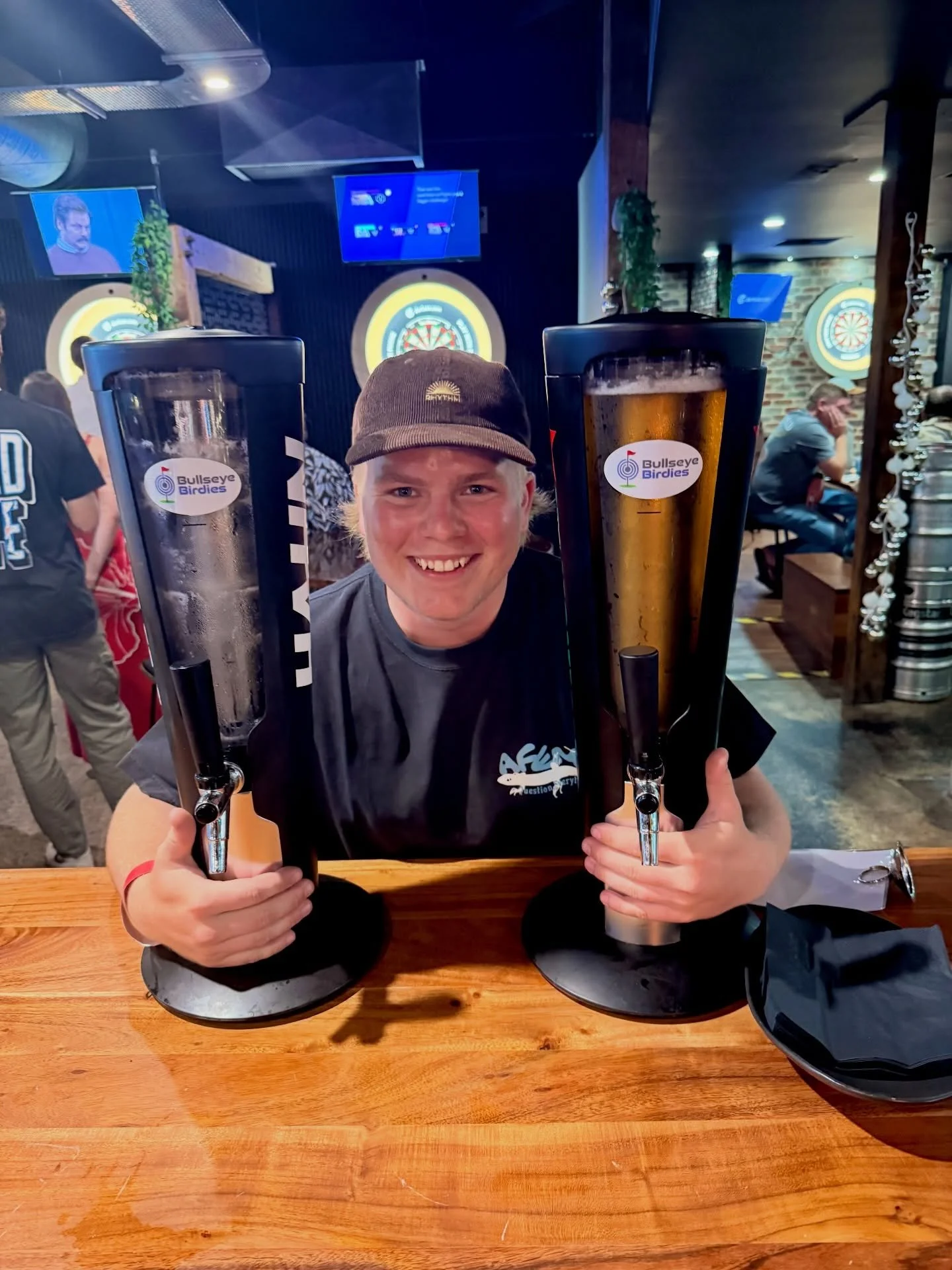 𝗪𝗘 𝗔𝗥𝗘 𝗢𝗣𝗘𝗡 𝗧𝗢𝗗𝗔𝗬 🎯⛳️🍺

Monday, 15th Dec 

☀️ Doors will open at 11am &amp; kitchen open from 11:30am - Please be mindful of our staff, who have been working tirelessly to get the doors back open today 🙏

Beer Towers will be flowing 