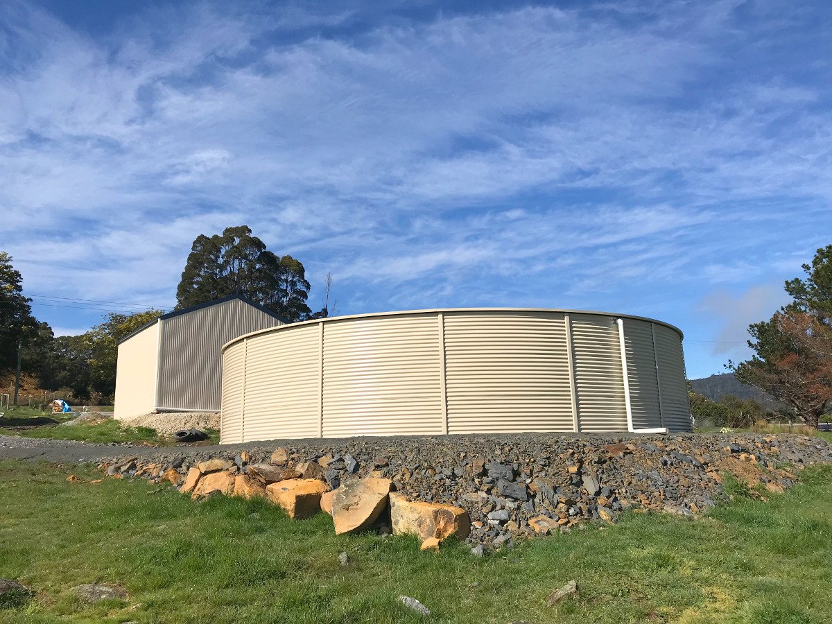 Poly Tanks vs Steel Tanks: Which Is Better?