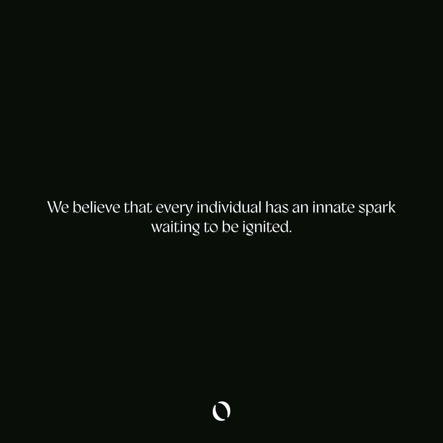 In the open biedt ondernemers, managers en hun teams een outdoor experience waarbij je jezelf en anderen (her)ontdekt op het ritme van de natuur.
Je verblijft 48 uur in rustgevende natuur waar authenticiteit, bewustwording en persoonlijke groei cent