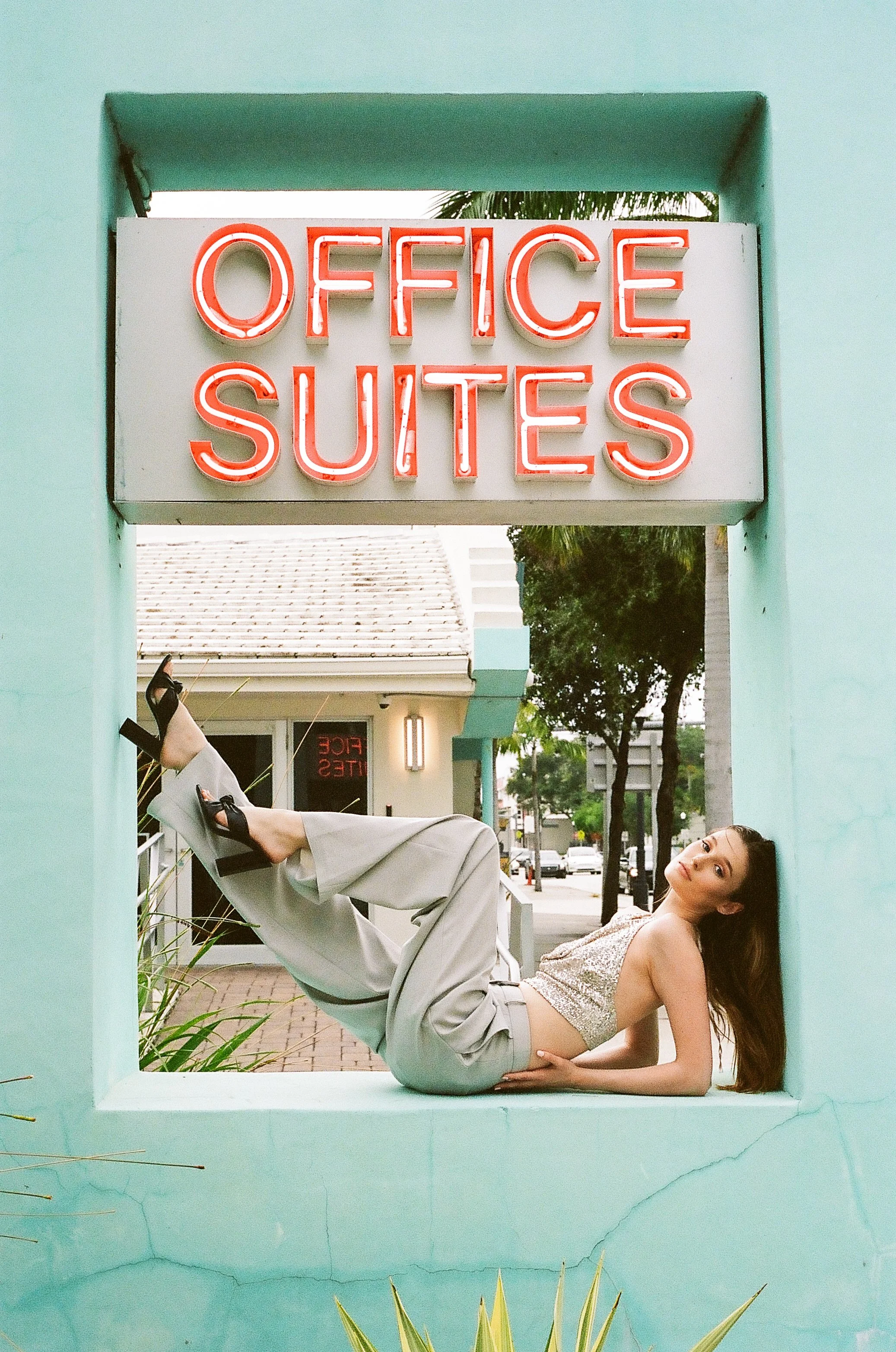 SF_ITMFL_LEXI_GREY_8.jpg