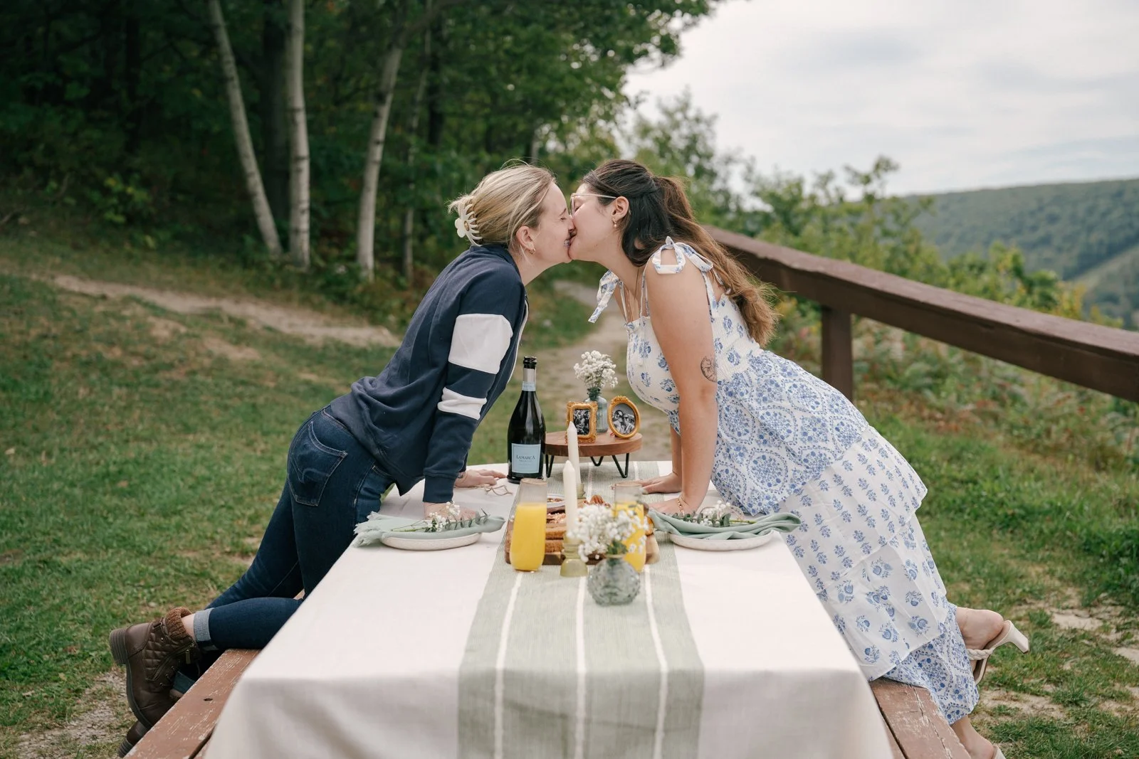 Lauren+MeganEngagement_09262026_MB98.jpg