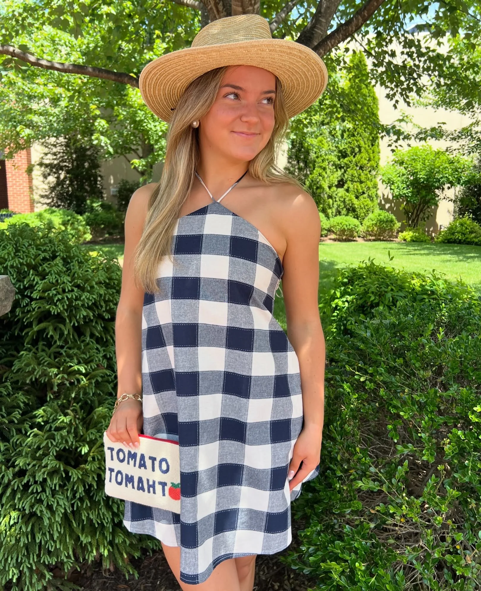 Tomato, tomahto&hellip; either way, we&rsquo;re obsessed🍅
Classic gingham, sunny days, and the cutest little conversation starter to carry all summer long!! 
#shoplocal #shopsmall #shopzestclothingandco #summerfashion #ginghamdress