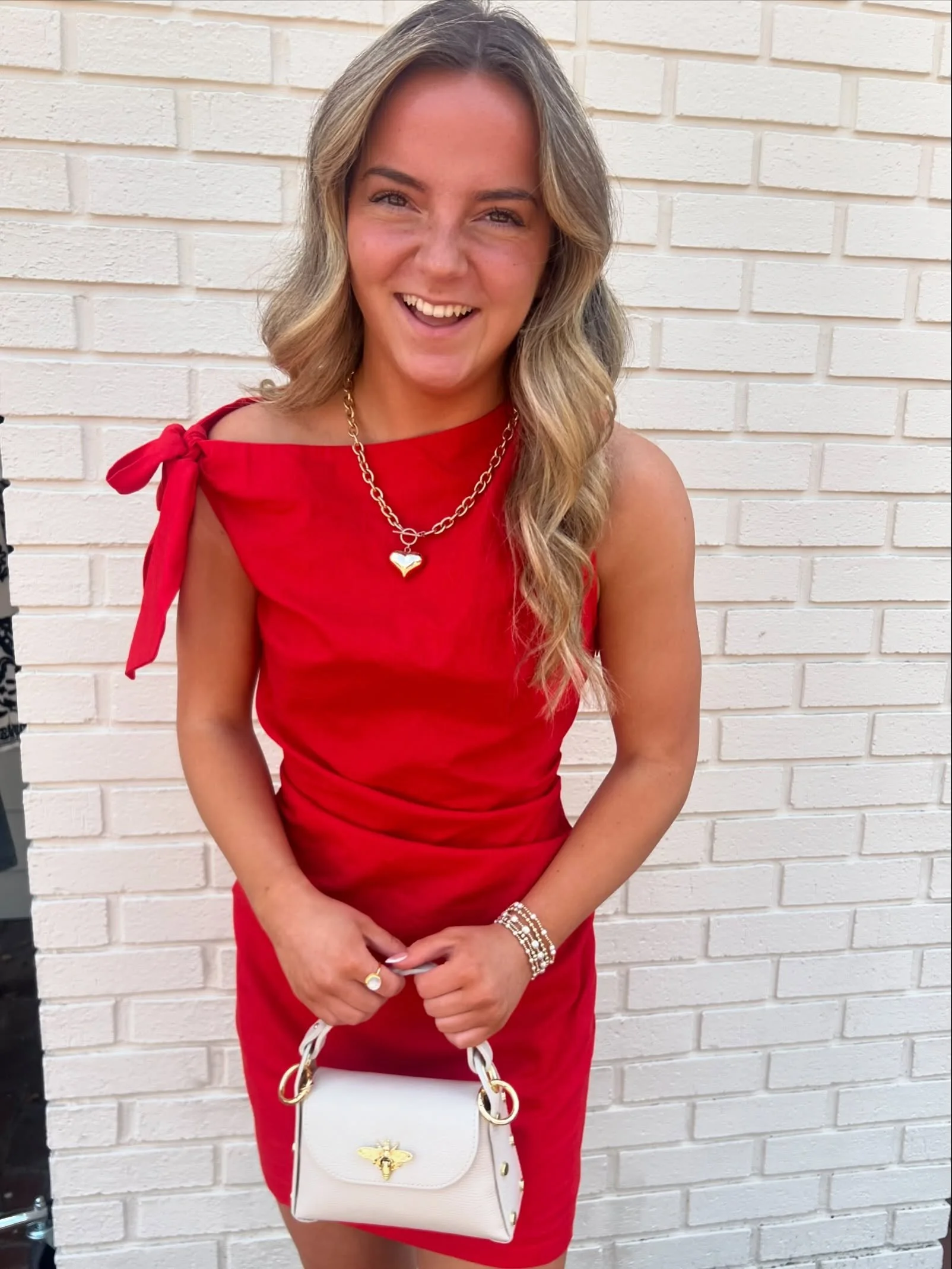 Bold color, flattering fit, endless compliments❣️
&bull;
#shopzestclothingandco #shoplocal #shopssmall #shopzestleesburg #downtownleesburgva