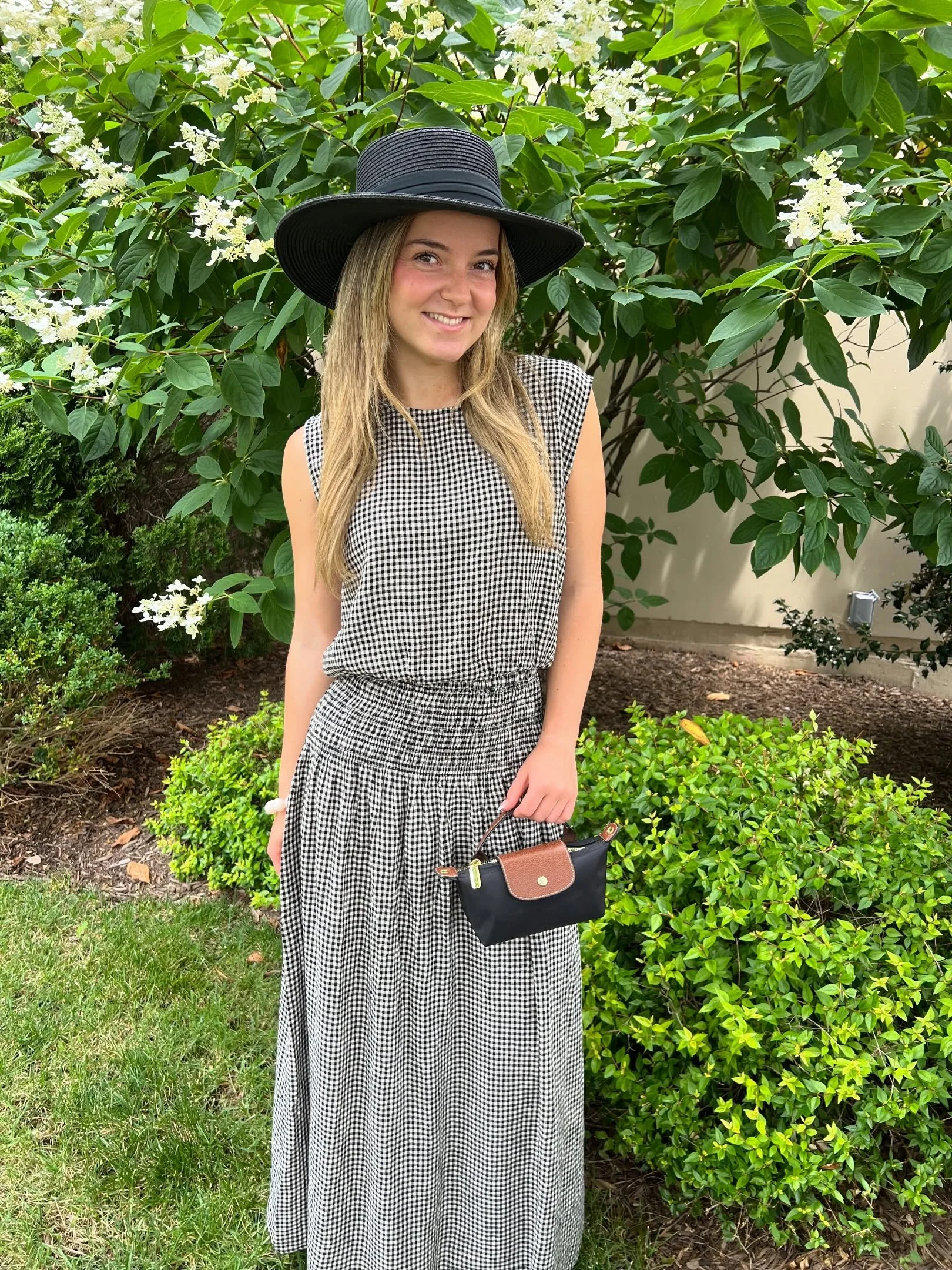 A little gingham goes a long way 🤍
This timeless checkered print is one of our favorite ways to ease into the new season. Light enough for warm days, classic enough for all the fall feels! 
Come shop our newest arrivals!
#zestclothingandco #shopzest