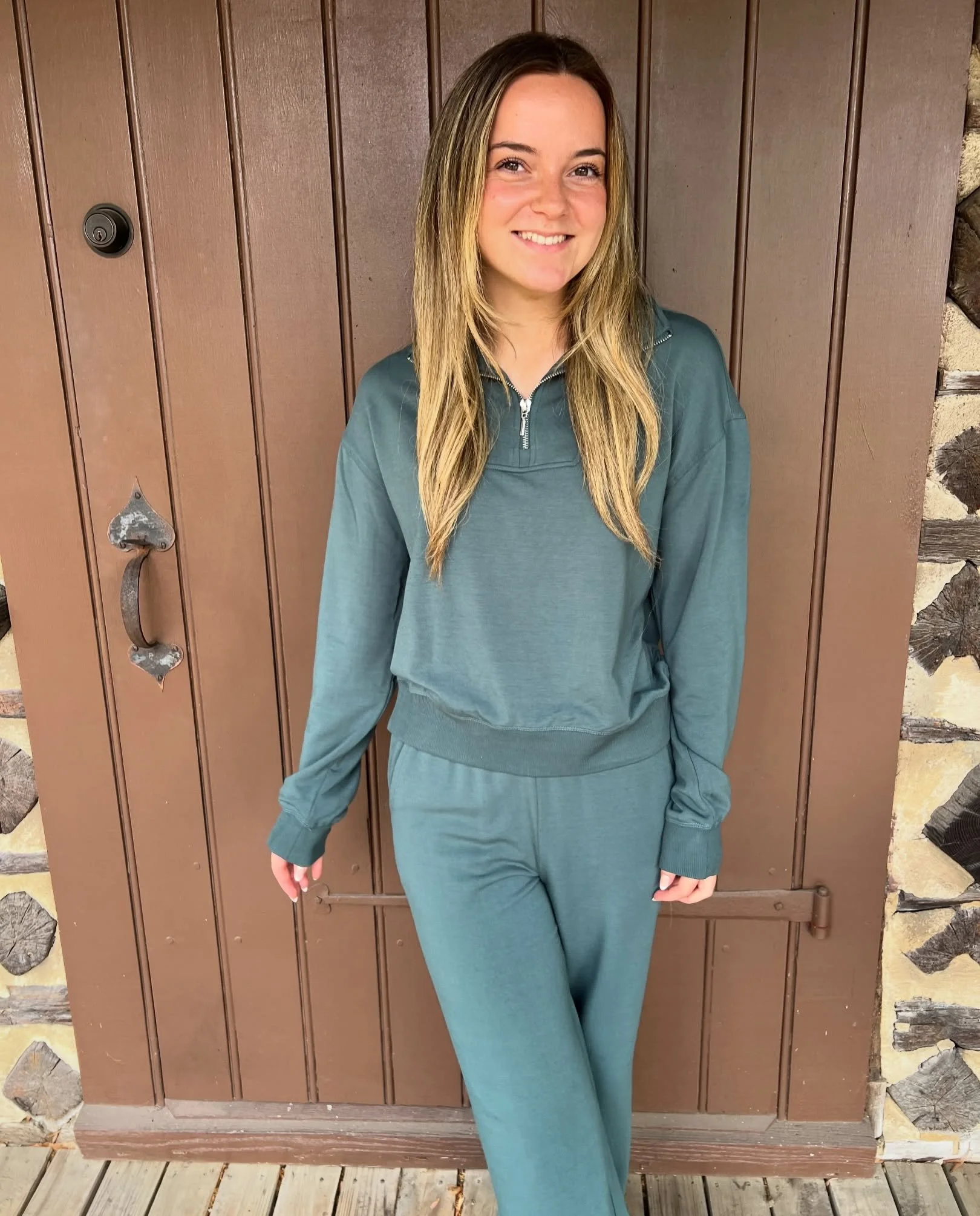 The kind of outfit that makes you secretly hope the rain sticks around a little longer☔️🌧️
Meet your new favorite lounge set from Z Supply! Soft, comfy, and cute enough to wear well beyond the couch! #dressedinzest #zestclothingandco #shopsmall #sho