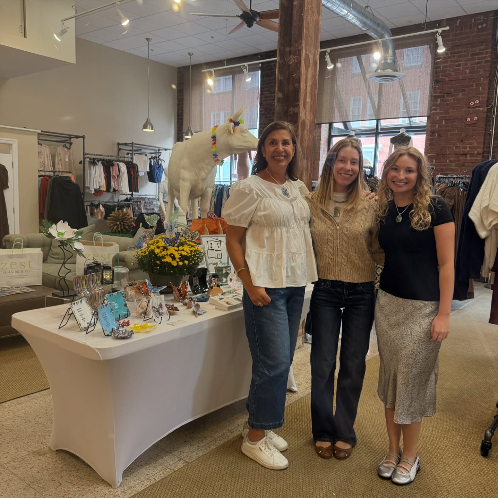 Fun in Frederick over the weekend🤎
We had such a great time hosting another pop-up at our Frederick location! We love welcoming new brands and local businesses into our stores and giving you the chance to discover something new while you shop!
A hug