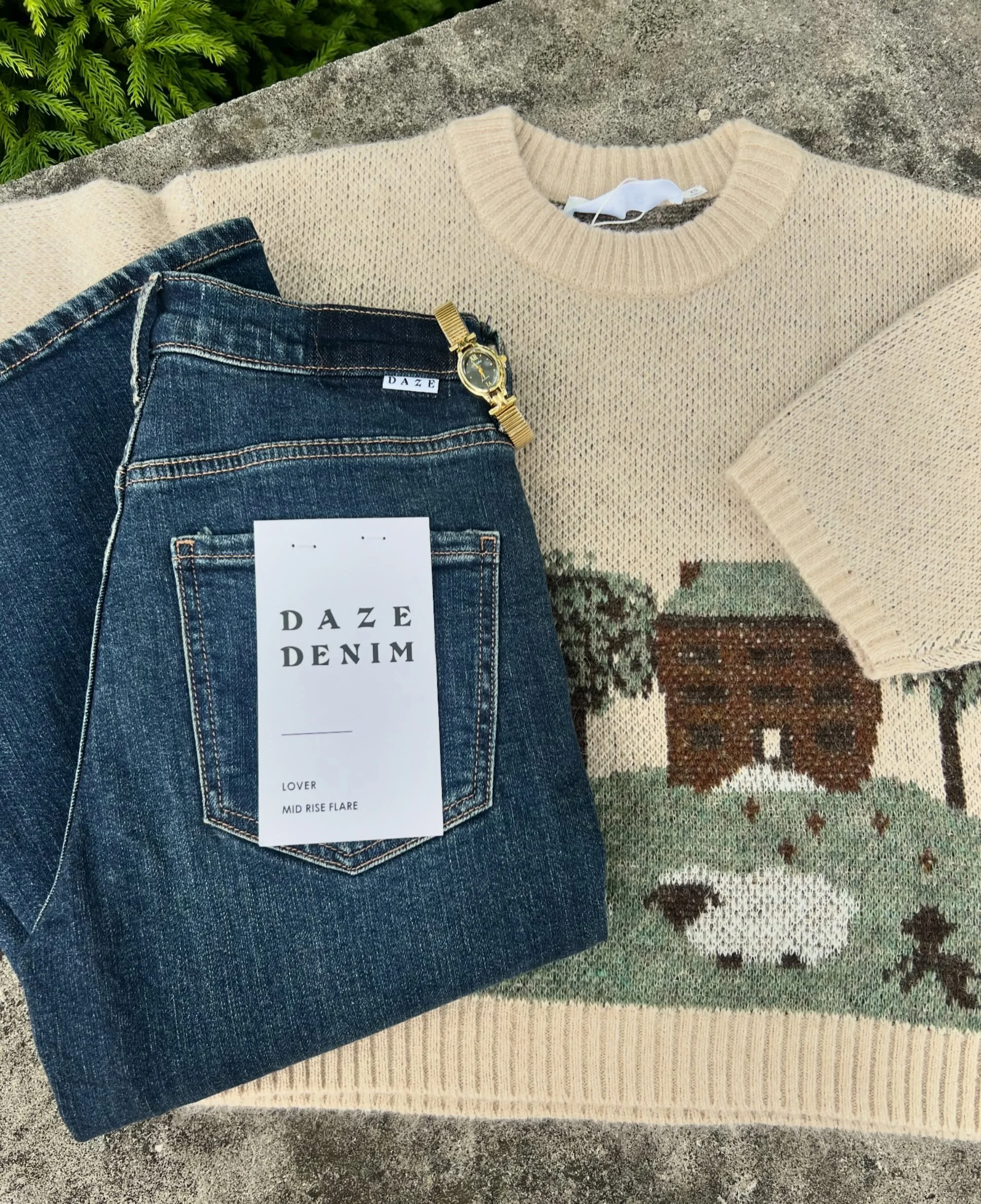The kind of fall outfit we wait all year for 🍂 Cozy sweaters, good denim &amp; all the fall feels! This weather has us ready for fall! Come shop all the new arrivals with us! 
#shopzestclothingandco #shopsmall #shoplocal #sheepsweater #fallfashion