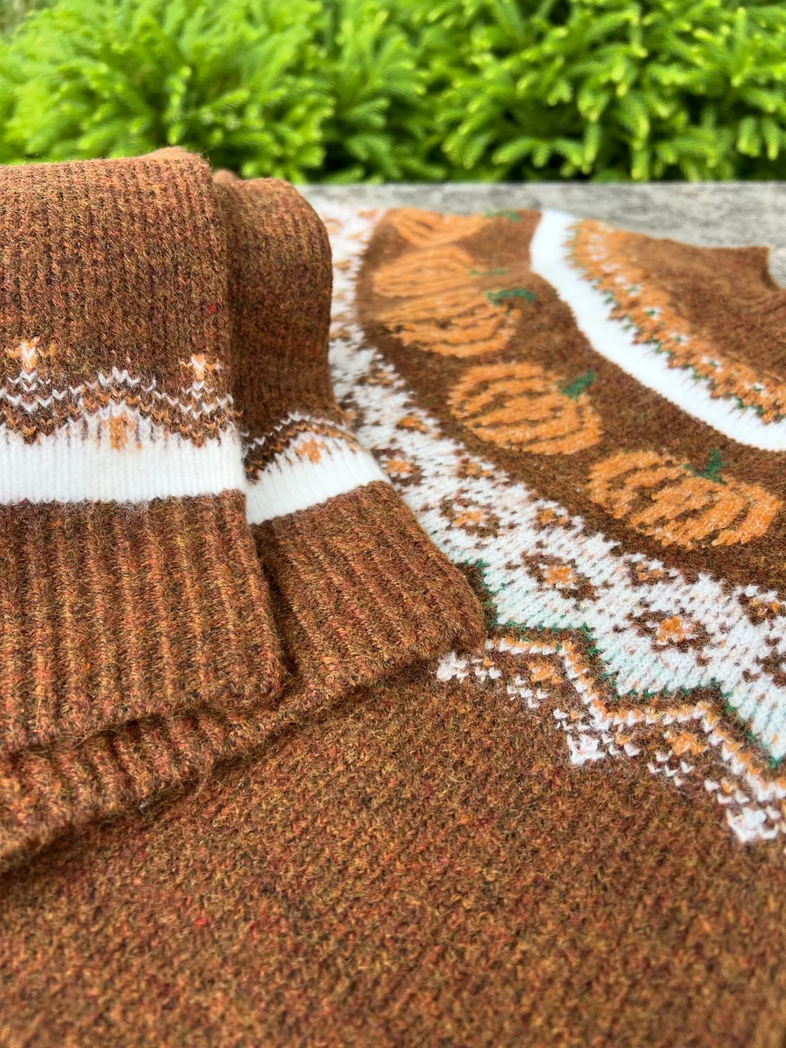 Pumpkin spice &amp; everything nice 🍂
Comfy, cozy and so dang CUTE! Our pumpkin sweaters are under $50 and available at all four Zest locations. Limited quantities are available, so snag yours before they disappear with the season 🎃
#pumpkinsweater