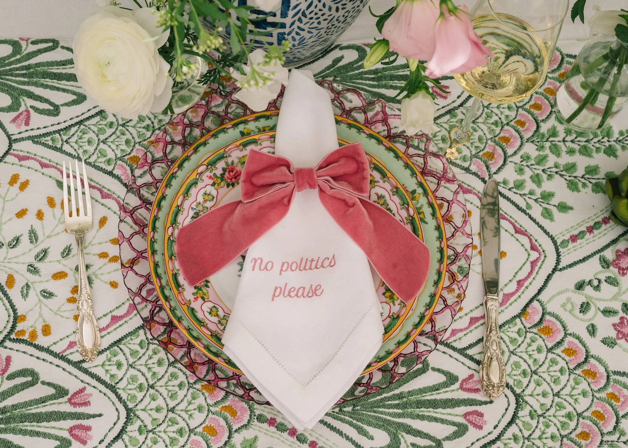 &nbsp;Spring Is Here: 5 Tips for Hosting Your First Spring Dinner Party