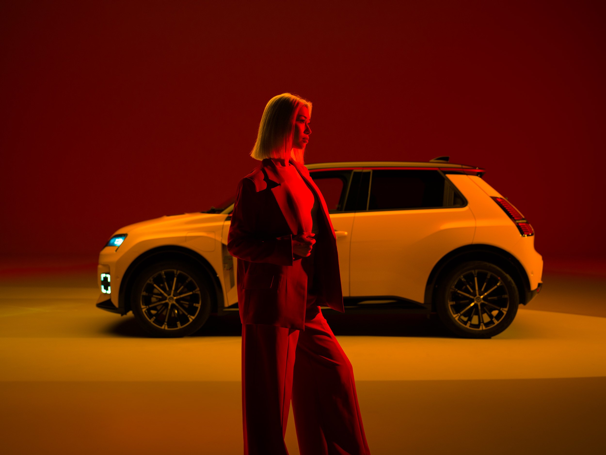 Renault5_Spec_March25_ByTomKahler_Lowres.jpg