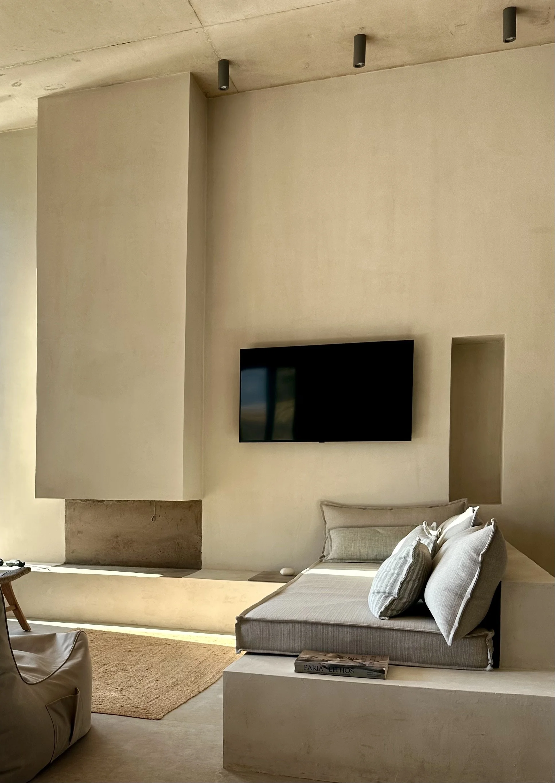 004 069GETAROOM 37NORT.jpeg