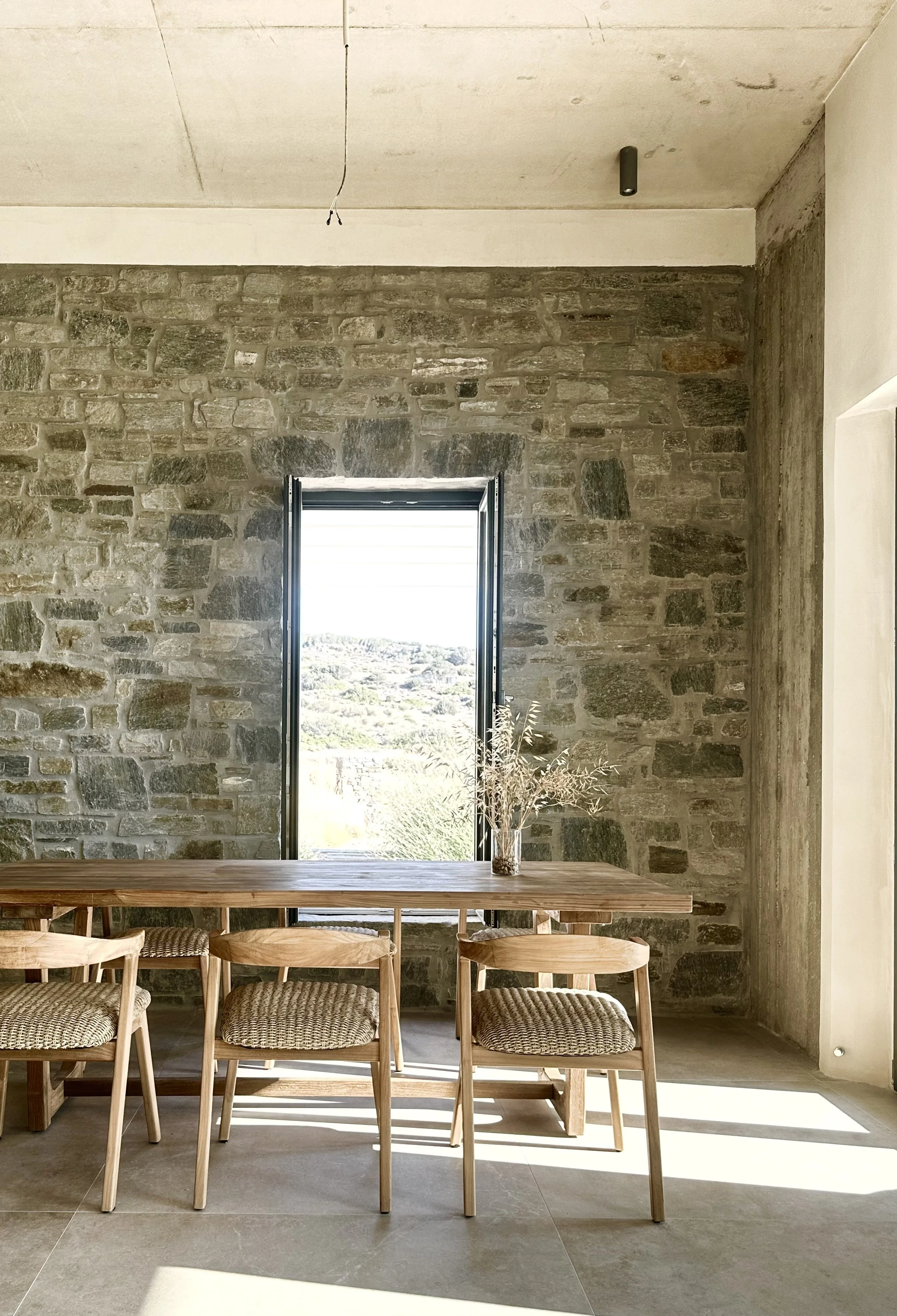 005 069GETAROOM 37NORT.jpeg