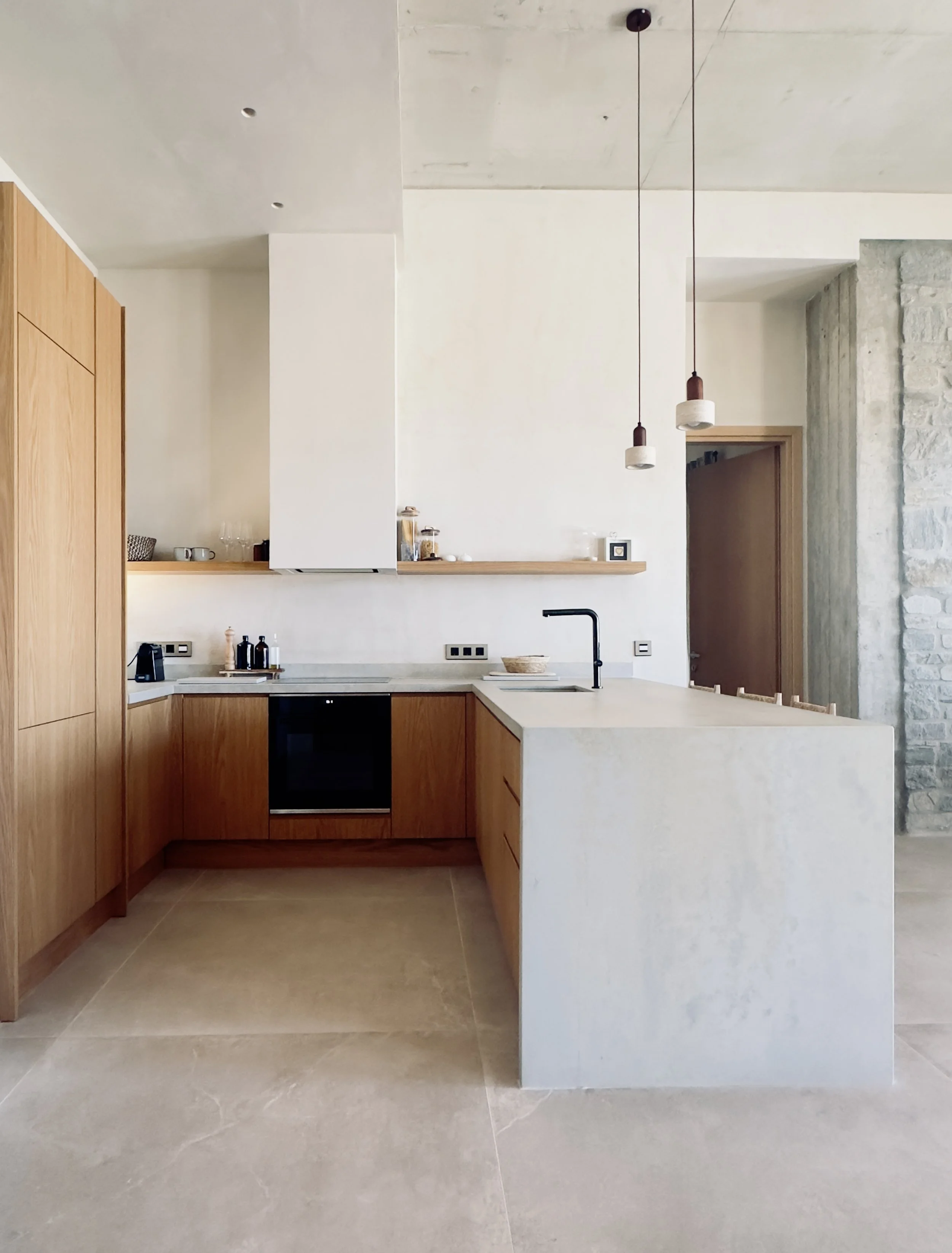 012 069GETAROOM 37NORT.jpeg