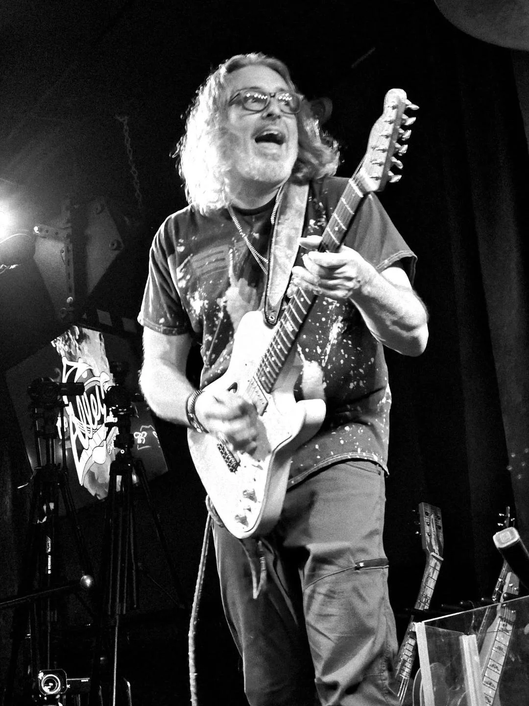 b&w rev tele.jpg