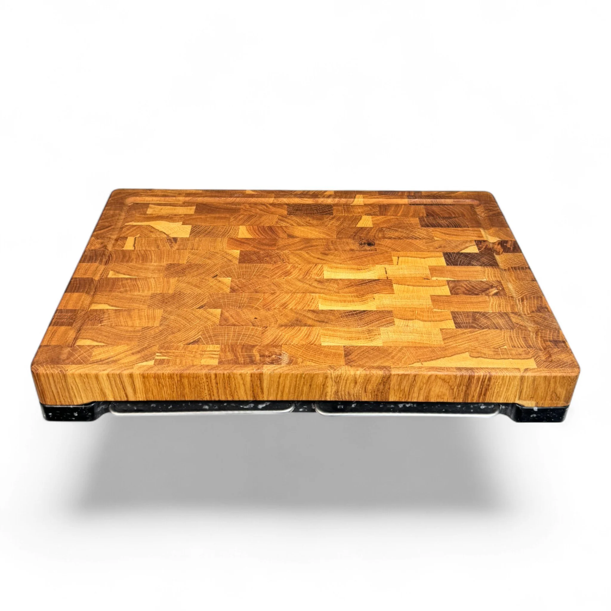 Sustainable end-grain chopping board
