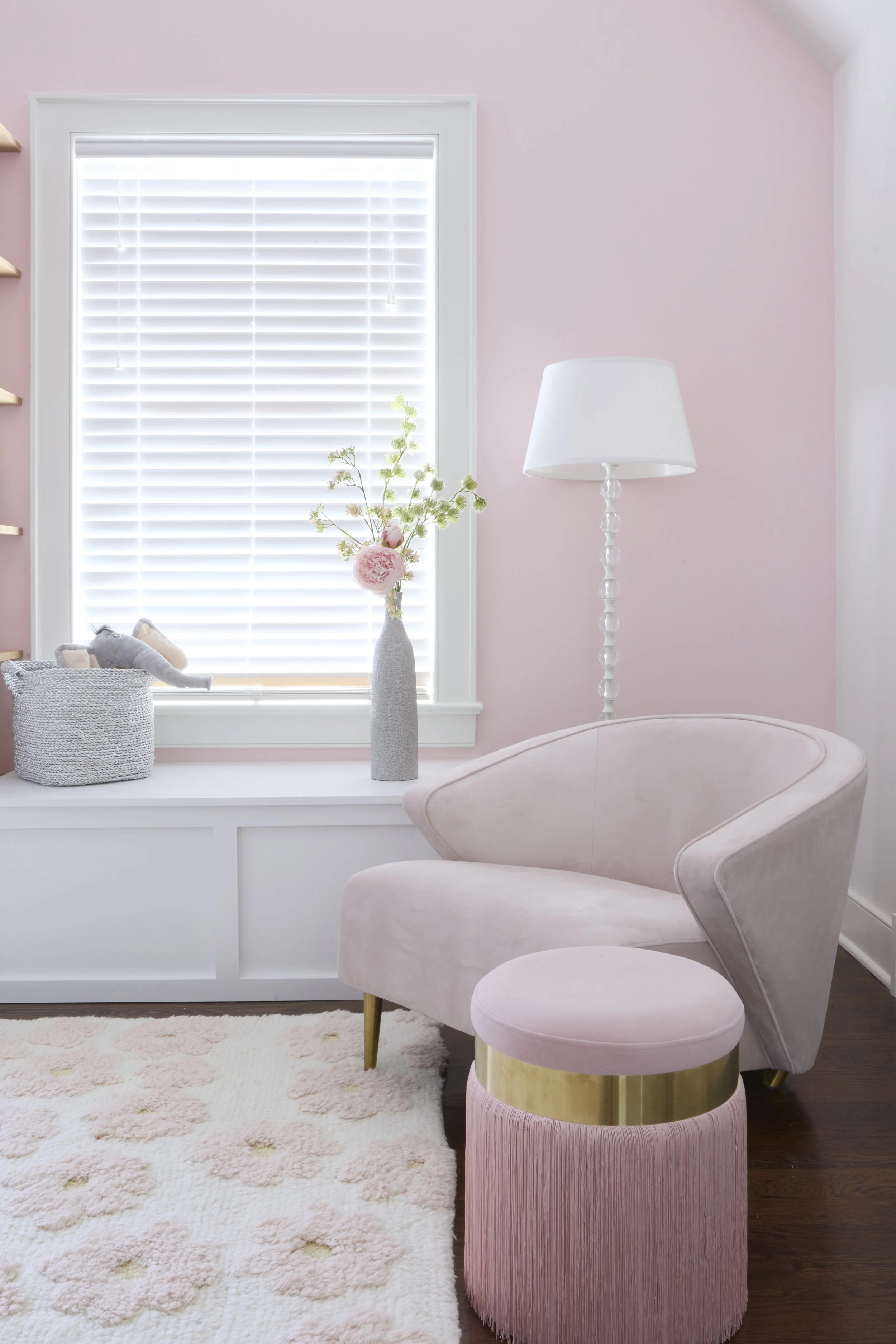 pink chair .jpg