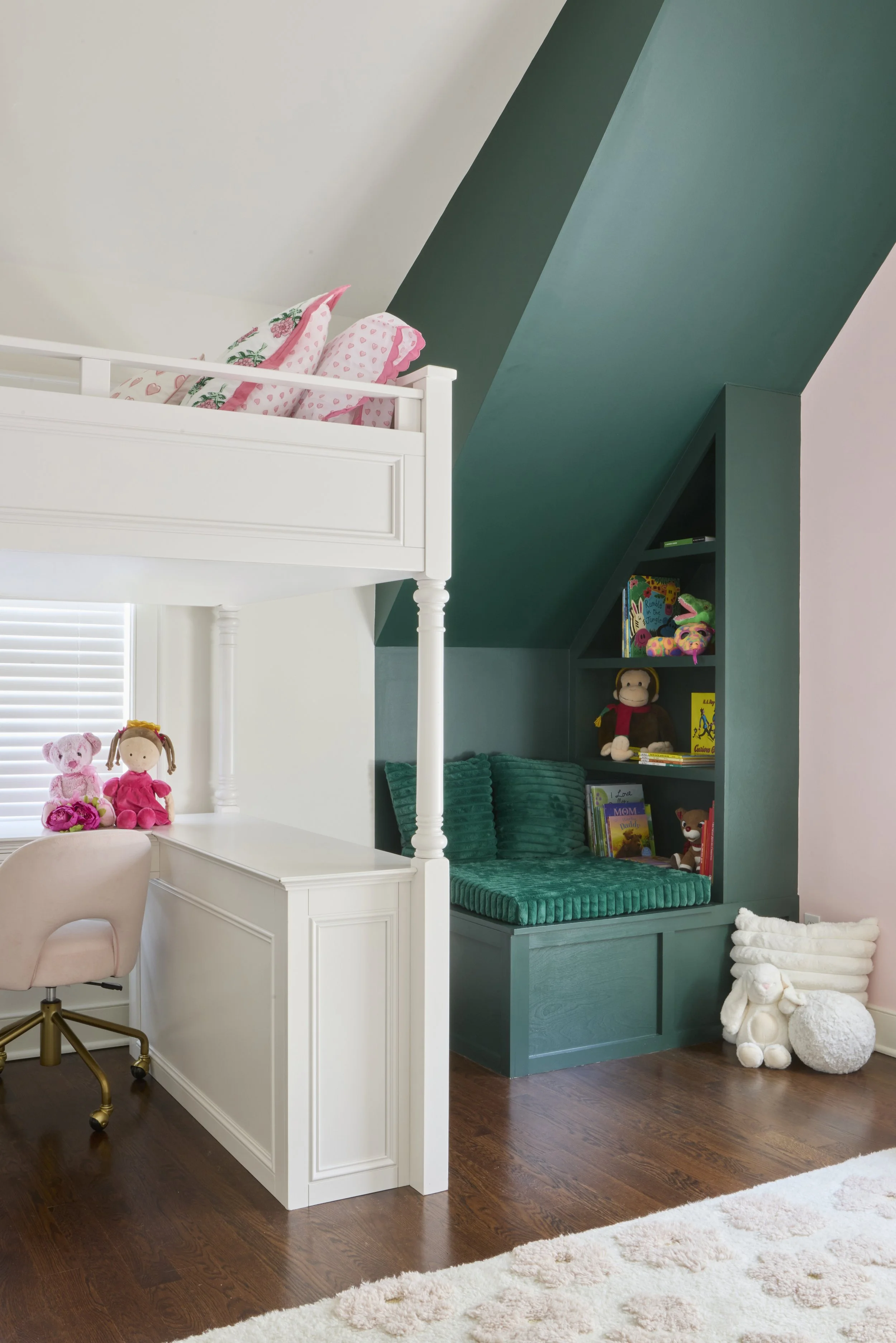 reading nook .jpg