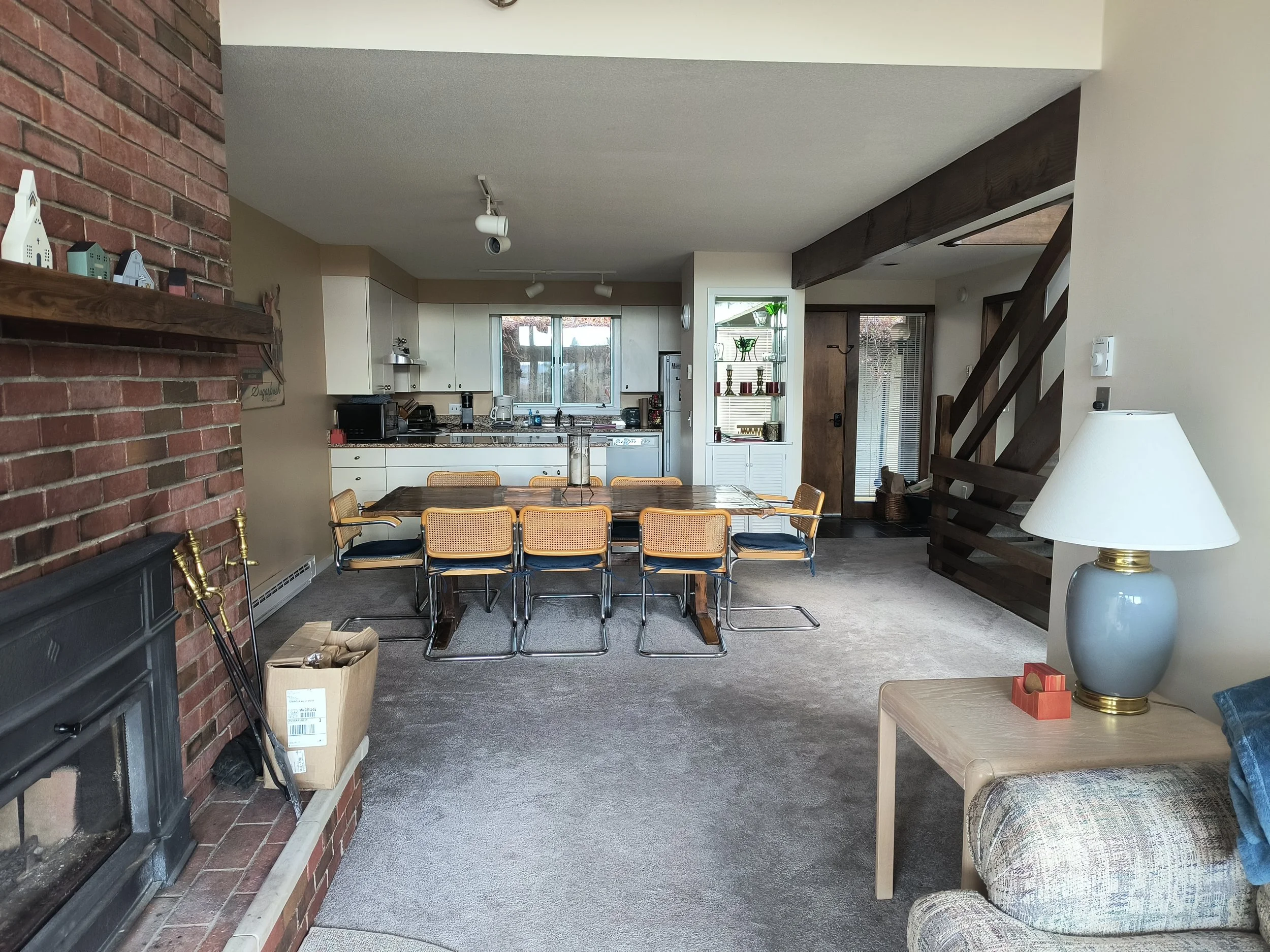 Livingroom Facing the Kitchen