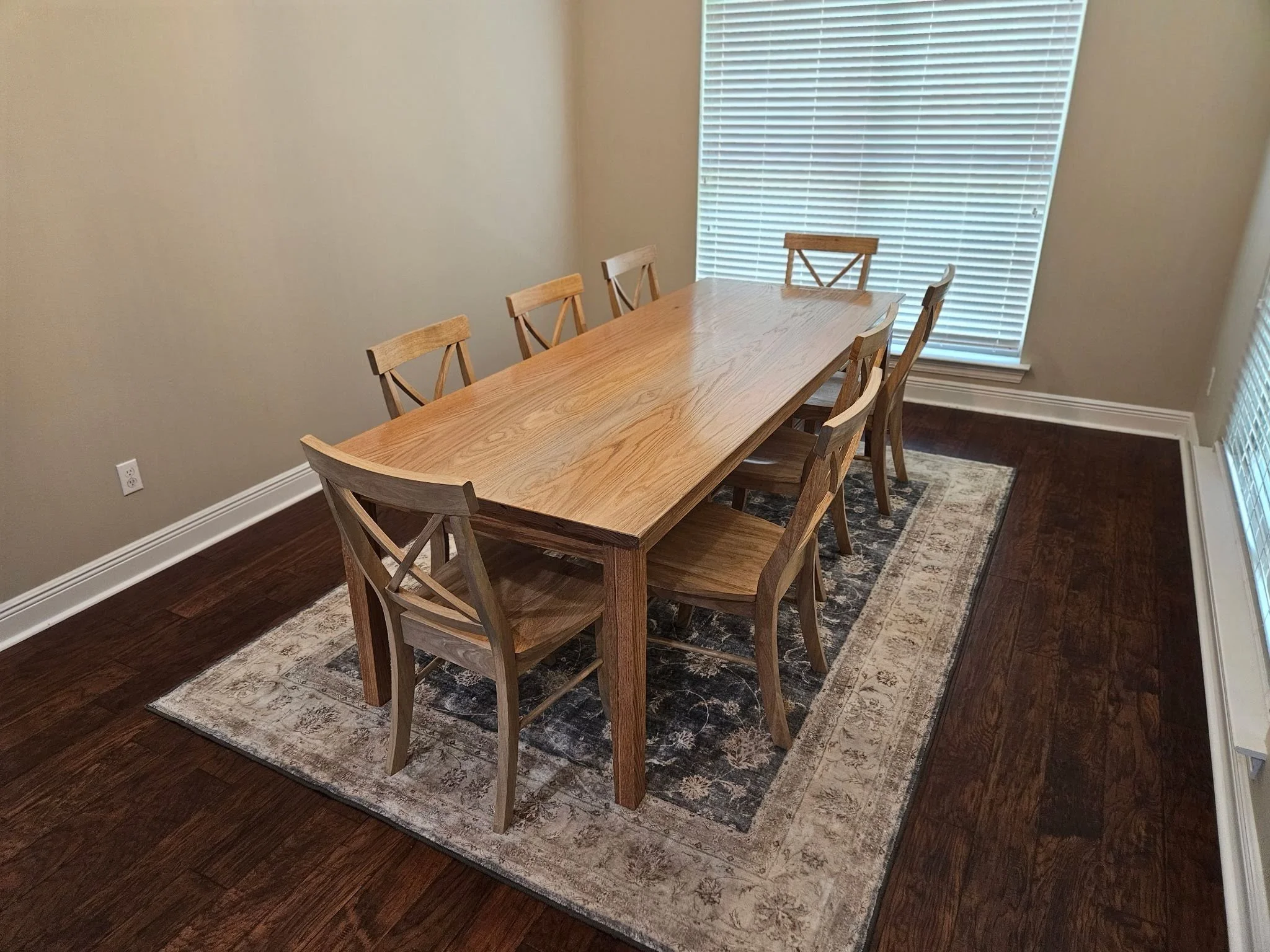 Red Oak 8 person Tapered Legs 5.jpg