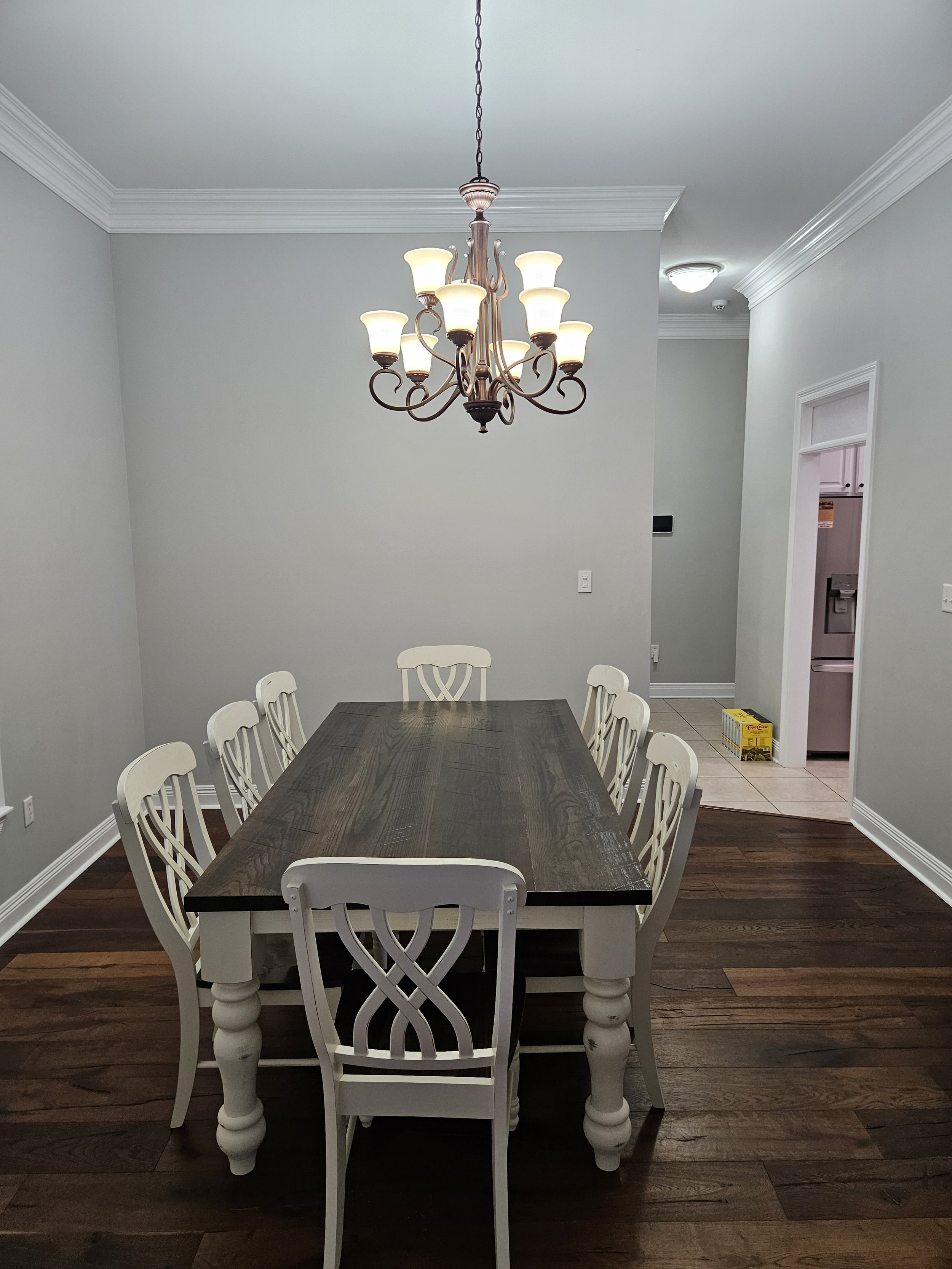 Red Oak White Farmhouse 1.jpg