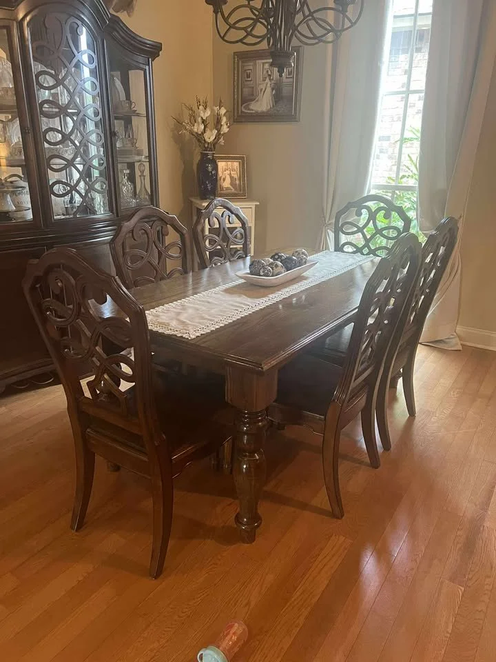 Red Oak custom edge 6 person with chairs 1.jpg