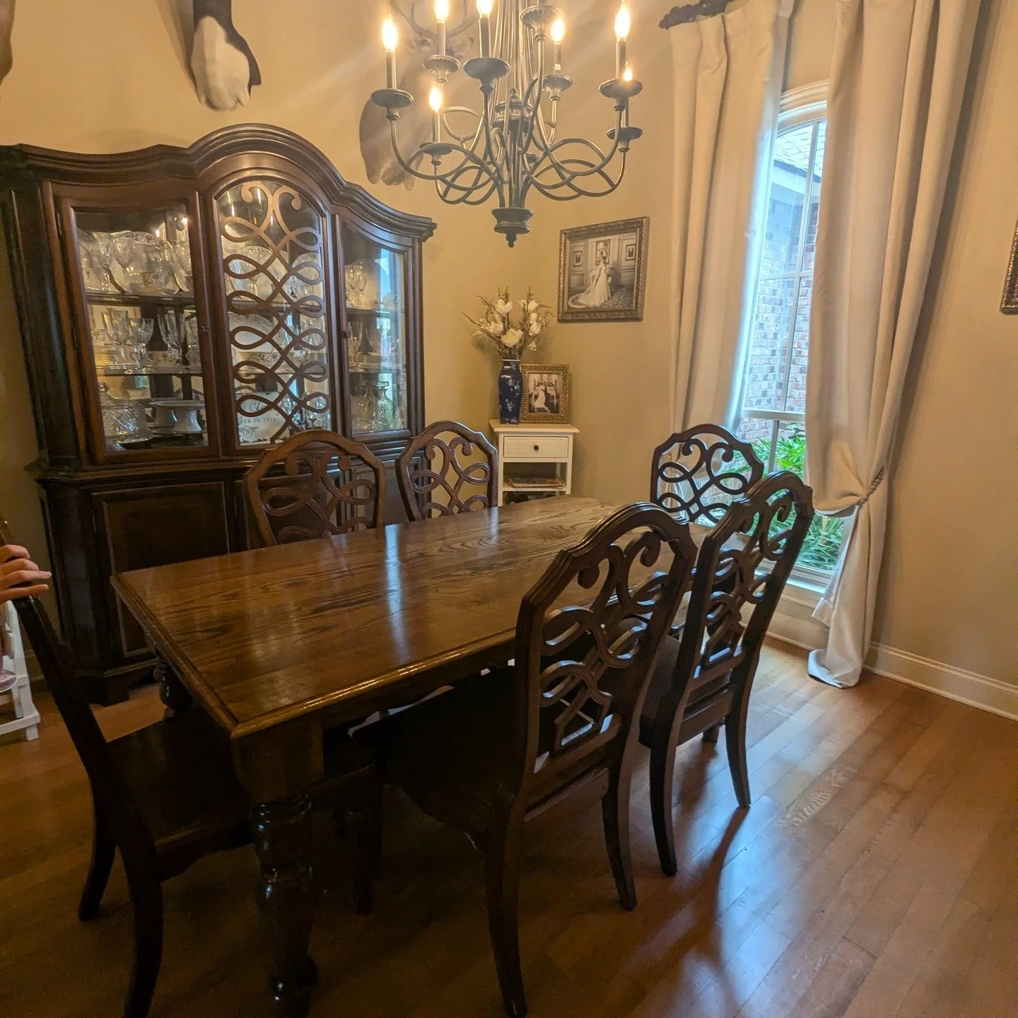 Red Oak custom edge 6 person with chairs 3.jpg