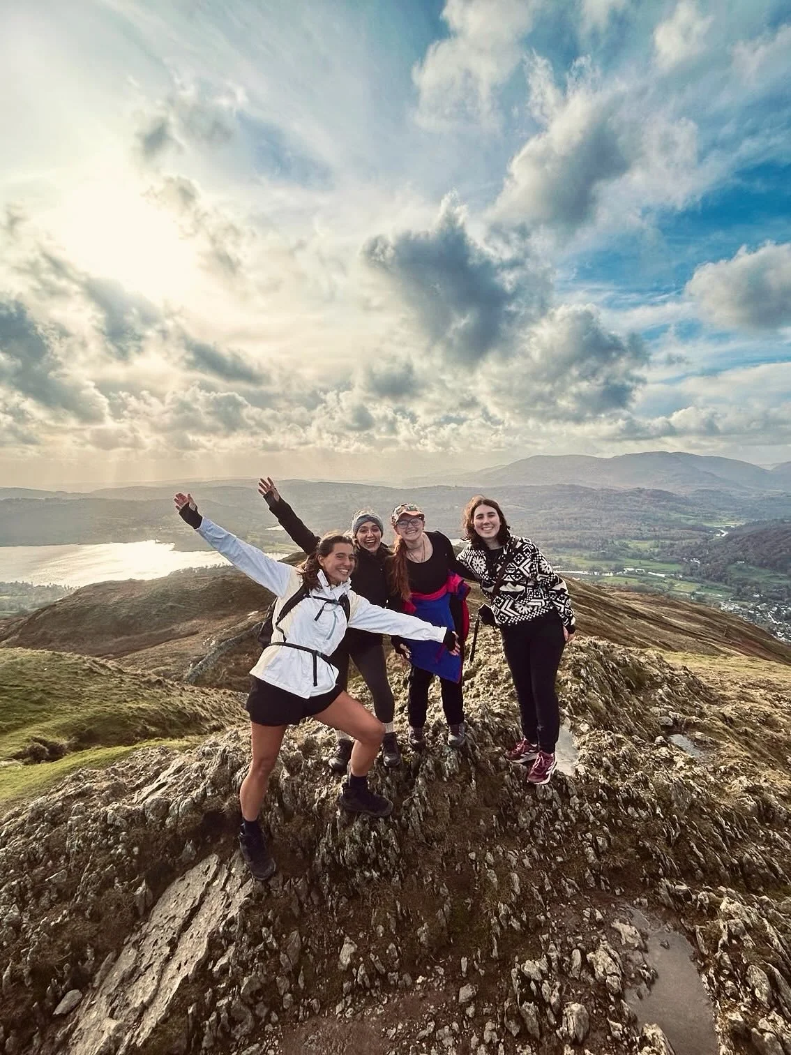 A little peek inside our dreamy Girls Retreats &amp; Trips 💕

From solo arrivals to soul-sister goodbyes - every girls trip is filled with laughter, connection &amp; that magic feeling you can&rsquo;t quite put into words ✨

&bull; Beautiful views
&