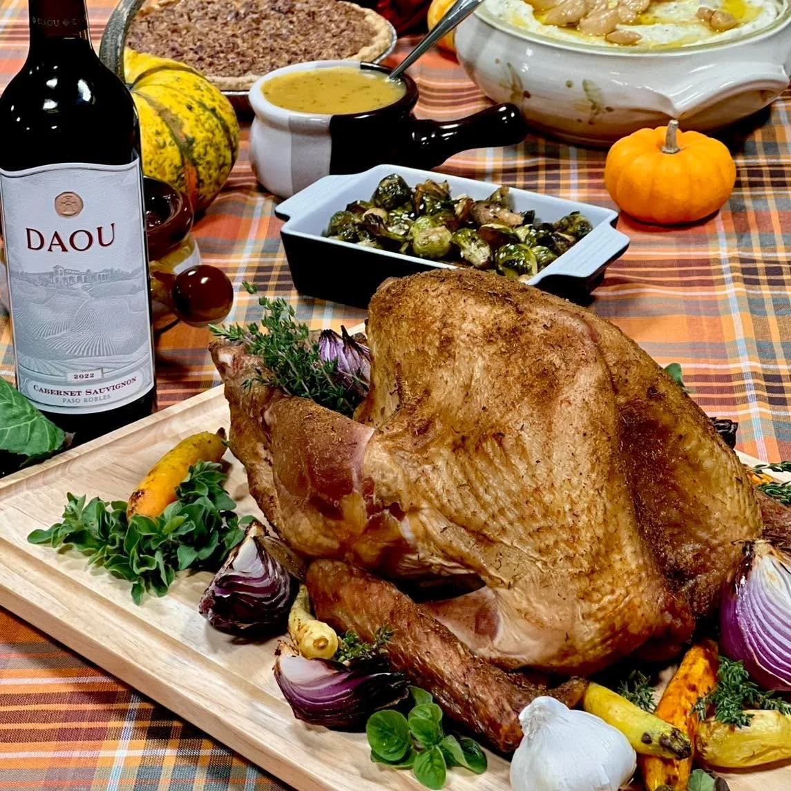 It’s almost time for TURKEY!  As always, the Mill Market is here for all of your Thanksgiving needs. From turkey & gravy to pies & sides we have you covered. So treat yourself to a hassle free holiday and more time to spend with your lo