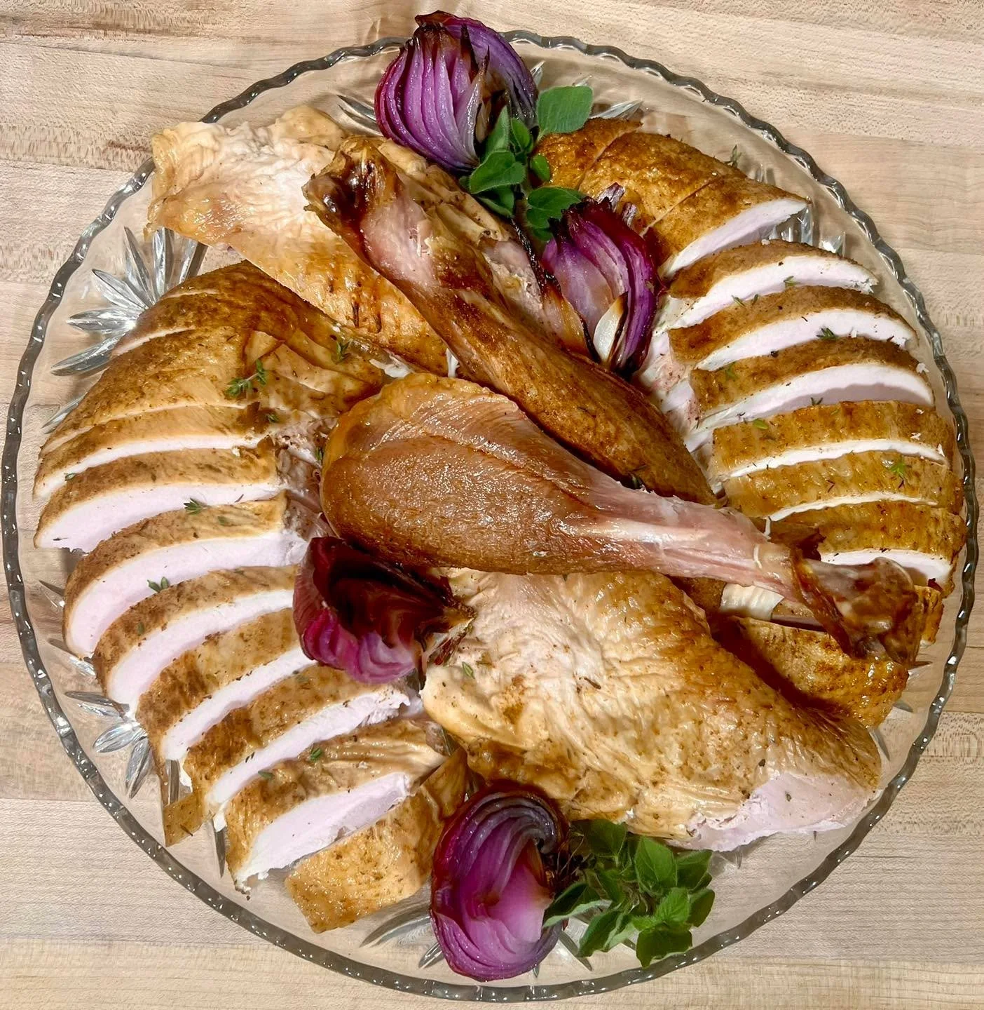 Thanksgiving pre-ordering is ending soon! 🦃 

We are taking orders until midnight on Wednesday, 11/17 for all of your holiday favorites- Turkey, mashed potatoes, stuffing, and of course PIES! 🥧 

Order online: 
https://special-menus.square.site/