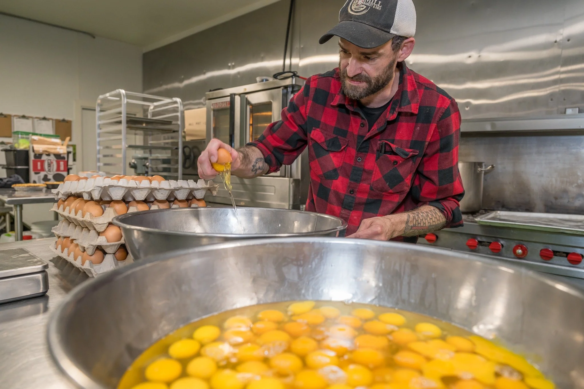 108 eggs, cracked by hand.
Chef Tim getting it done for today&rsquo;s quiche.

We&rsquo;re proud to use eggs from Dreamwalker Farm &mdash; you can taste the difference.

#themillmarket #vermontfood #farmtotable #quiche #localeggs
Dreamwalker Farm @dr