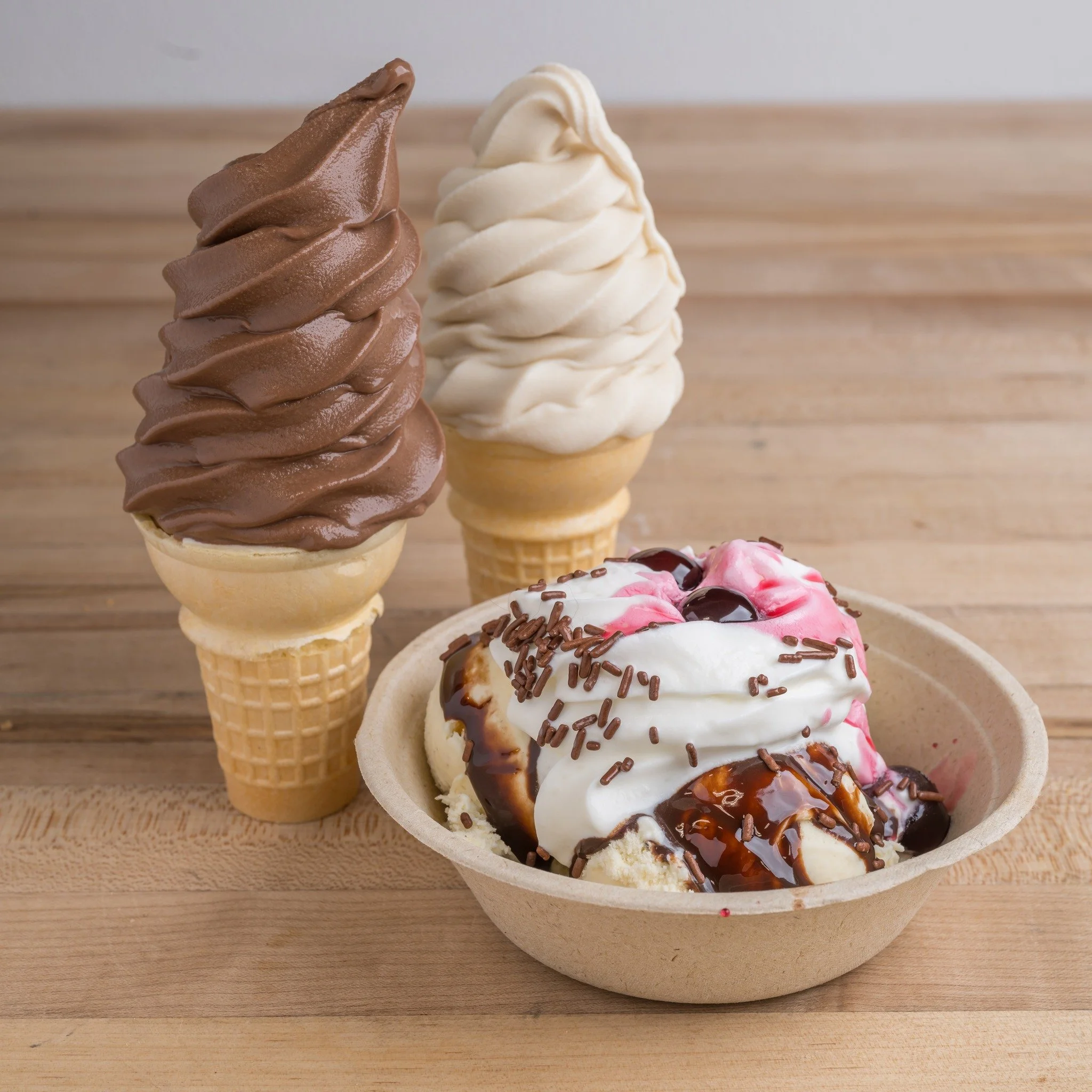 The creemee window is open! 🍦

Maple &amp; vanilla creemees, plus dairy free chocolate and strawberry. We&rsquo;ve also got hard ice cream from in the freezer.

We&rsquo;ve been getting lots of questions about hours, so here they are:

M&ndash;F: 4:
