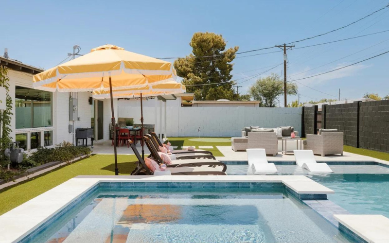 Desert-sky-backyard-with-Pool.png
