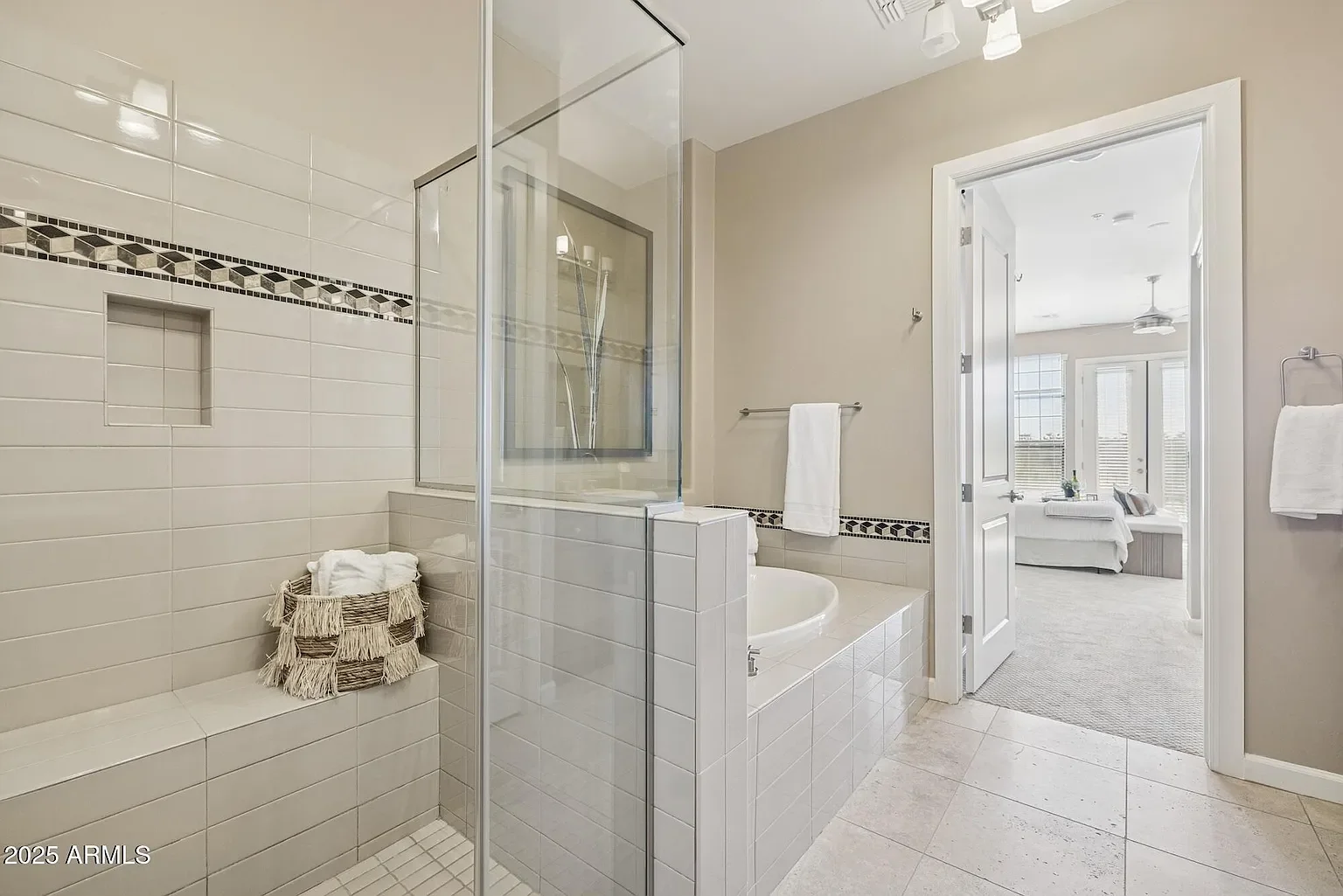 12c89cff29da14c7fd44e8f05073c02f-uncropped_scaled_within_1536_1152.webp