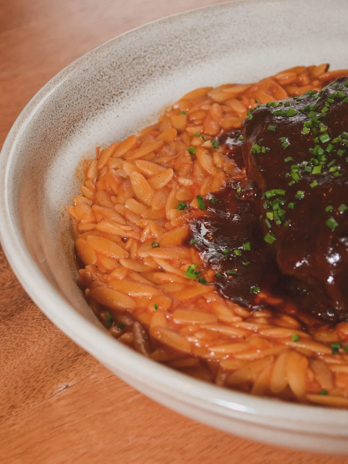 Nothing says home like a warm, hearty Giouvetsi 💙
Slow cooked meat, rich tomato sauce and tender orzo make every bite pure comfort 🇬🇷🍽️

#grekobeverley #greekfoodlovers