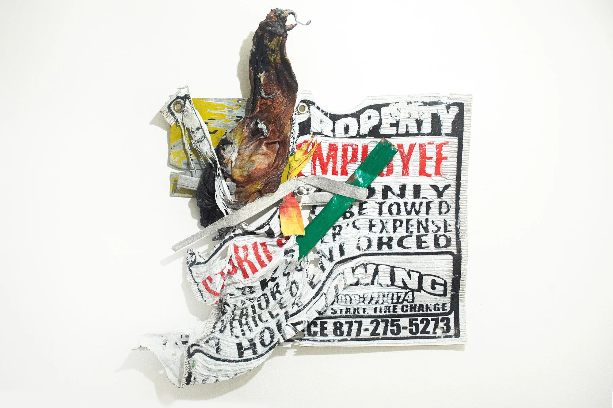 Thomas Macie
Fire Emoji, 2024
Found objects, grommets, hardware
22” x 24”