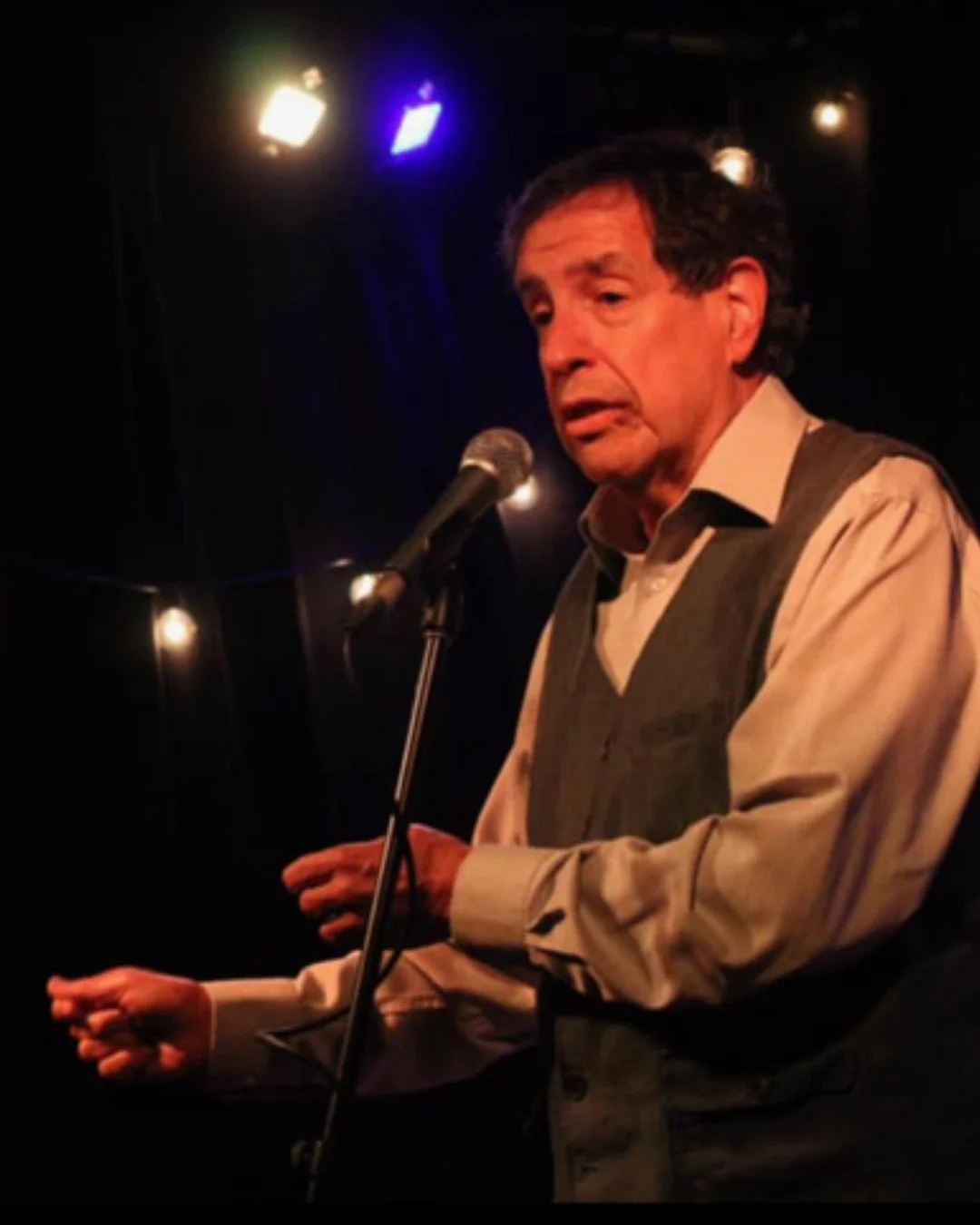 Canadian Comedy Award winner Briane Nasimok is set to tell on Sunday February 22, part of our 2025/26 Signature Series! Smart, hilarious, and uncomfortably honest stories about love, heartbreak, and why dating is a contact sport.

💥 RECOVERING ROMAN