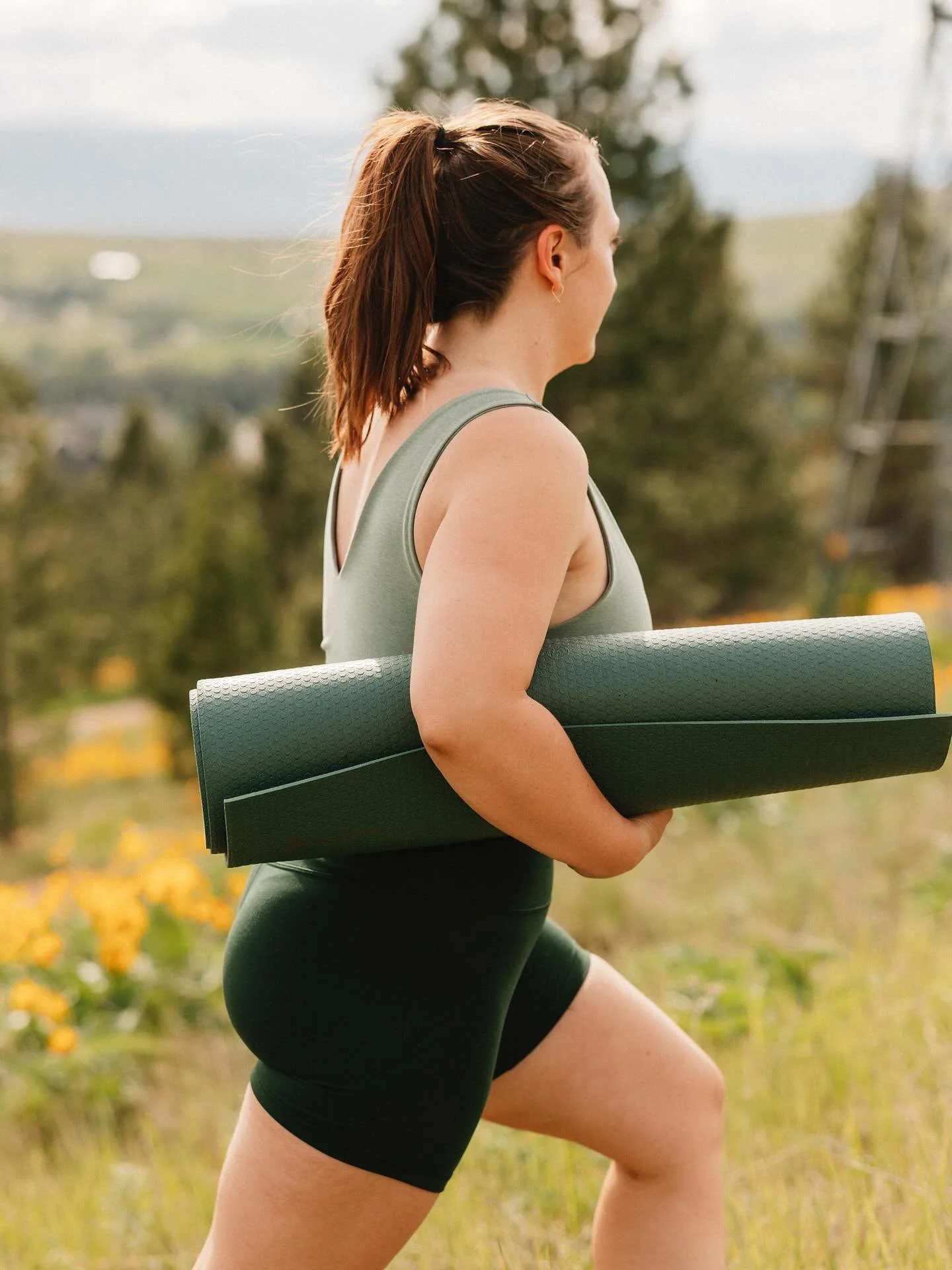 ✨ Just your friendly reminder that you&rsquo;re not meant to feel the same every day!!!!!

Women&rsquo;s hormones work on a monthly rhythm, not a daily one. That means energy, strength, motivation, and even mood naturally shift across the ~28-day cyc