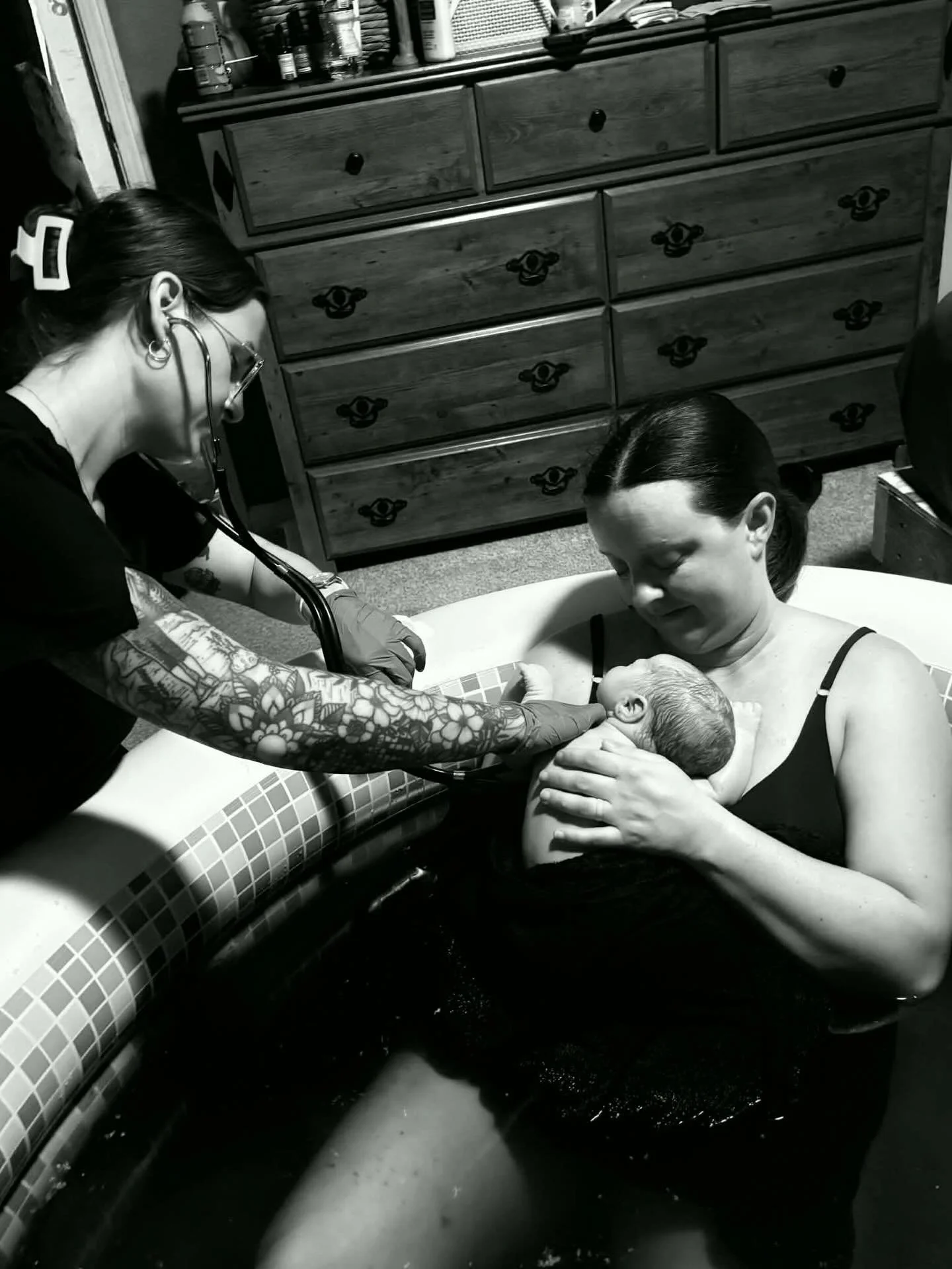 My sweet client had her baby this week! First contraction at 2:15am and baby was here at 4:59am. Everyone says how lucky those of us that have fast births are and to that I say, sort of lol. Precipitous births are a little bit like keeping up with a 