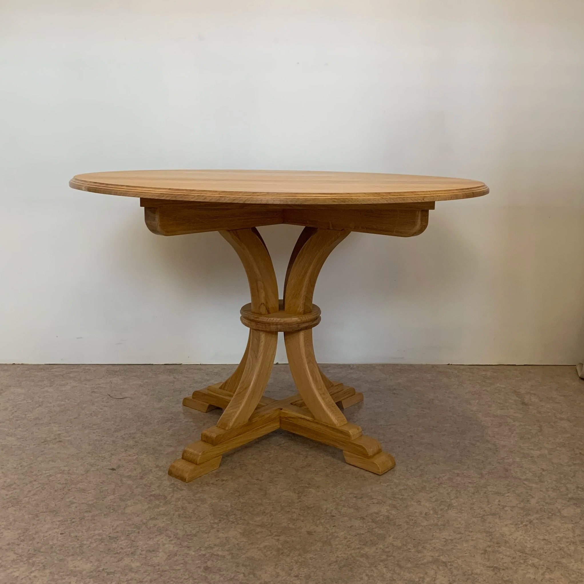 table+de+jeux-chene-sur+mesure-ebenisterie-carbone+meleze.png