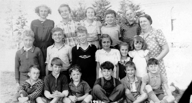  Crousetown School, 1941.   Teacher: Dorothy Rafuse.   Third Row: Garnet Cross, Marion Harmon, Rhoda Baggett, Robert Crouse, Ronald Harmon.  Second Row: Gerald Himmelman, Leo Herman, Boyd Crouse, Shirley Oxner, Florence Baggett, Barbara Rafuse.   Fro