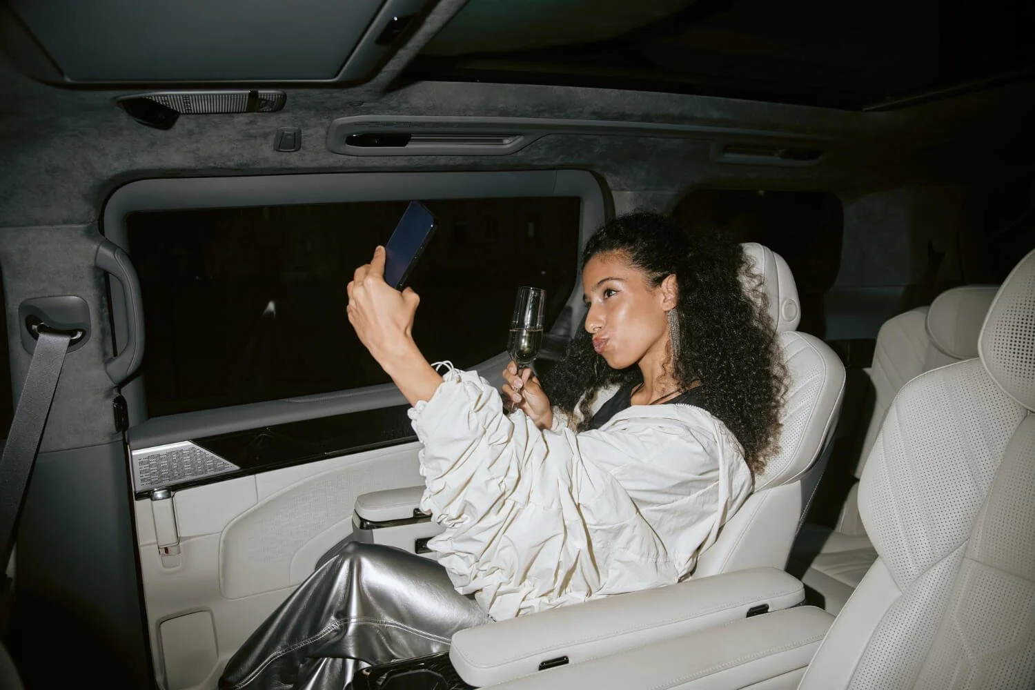 Flexible lifestyle image