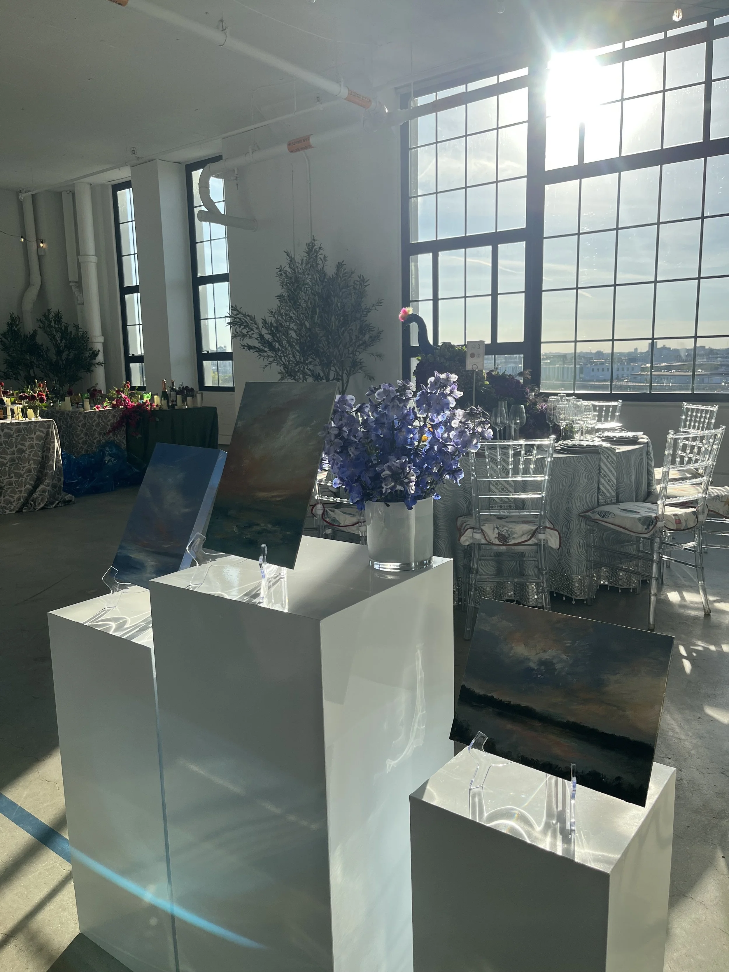 Galerie d'Orsay and Kathy Buist table installation at To Live and Dine