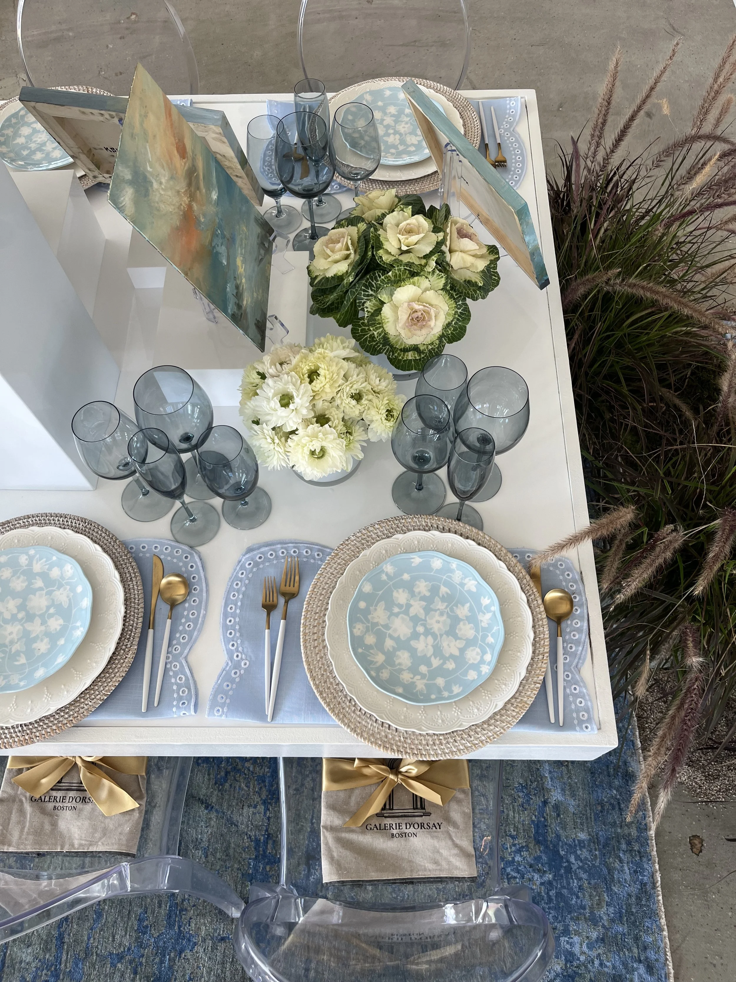 Galerie d'Orsay and Kathy Buist table installation at To Live and Dine