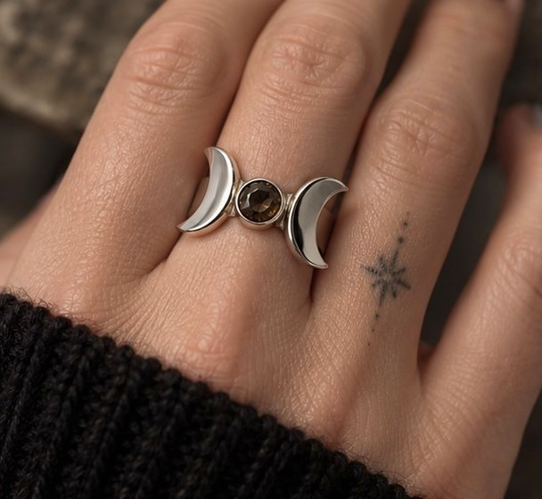 Hecate Ring