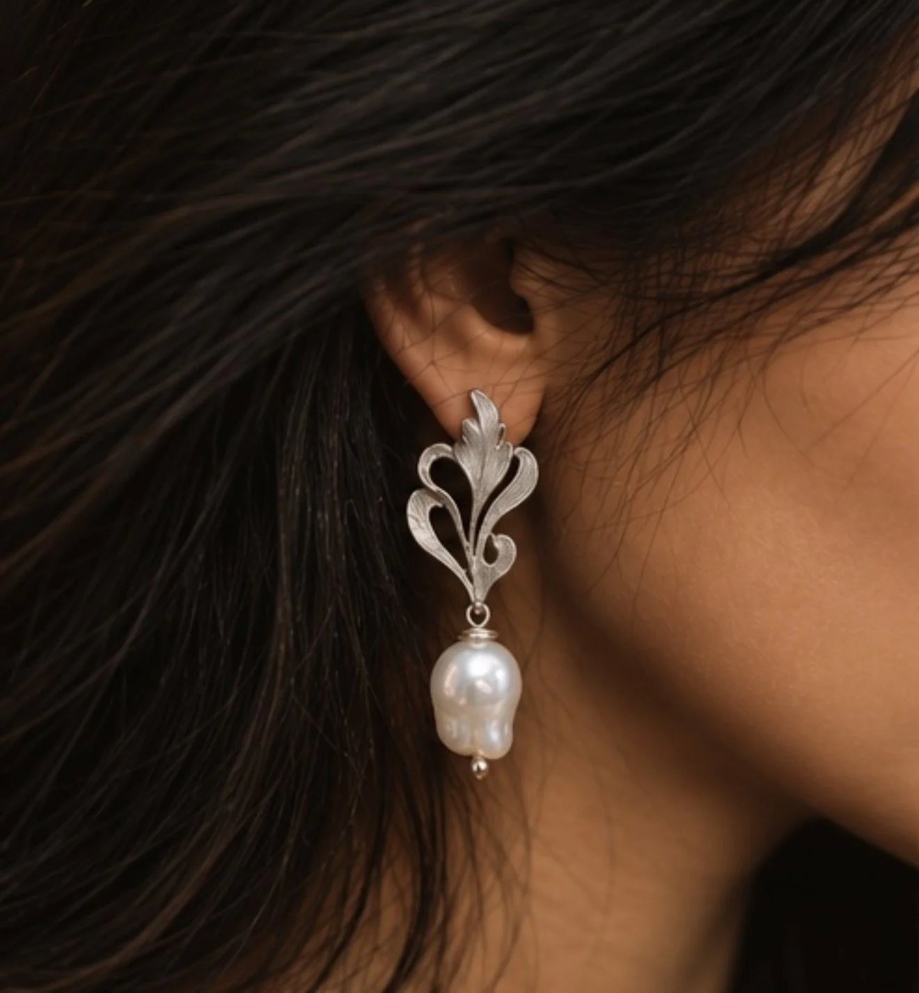 Sterling silver pearl earring.jpeg
