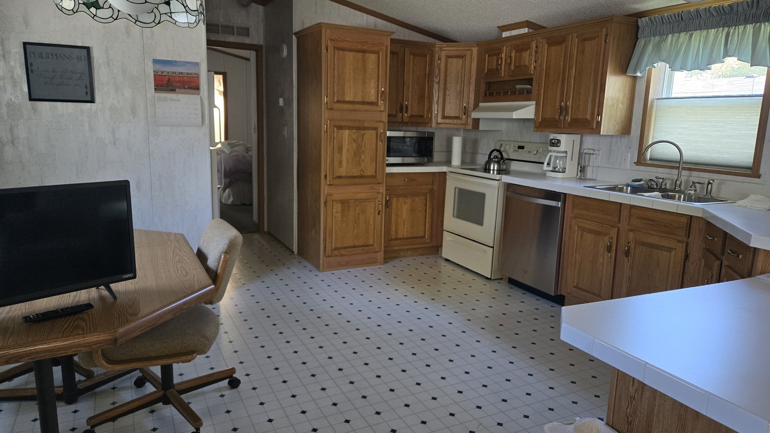 kitchen 046.jpg