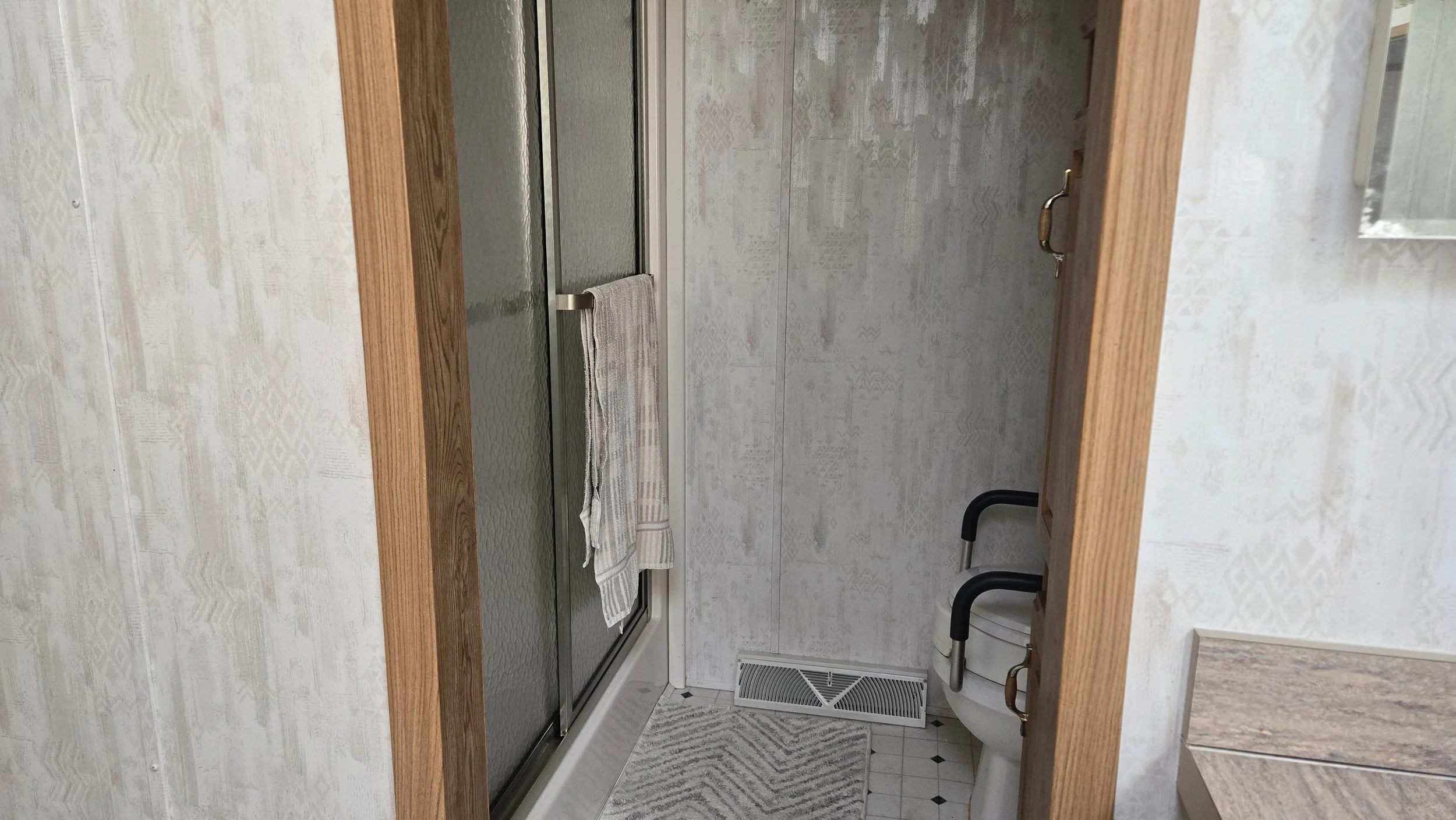shower 046.jpg