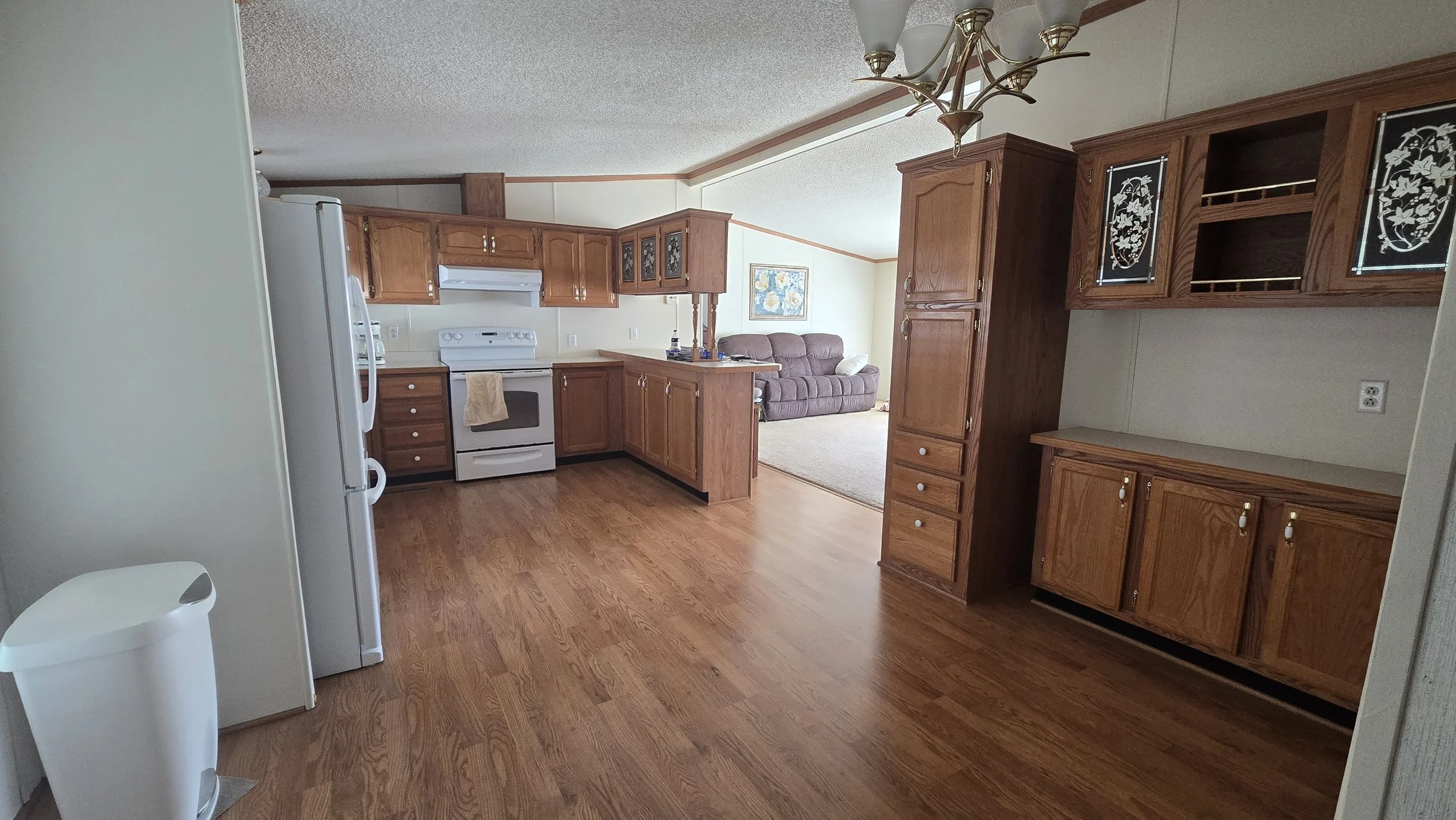 014 kitchen wide.jpg